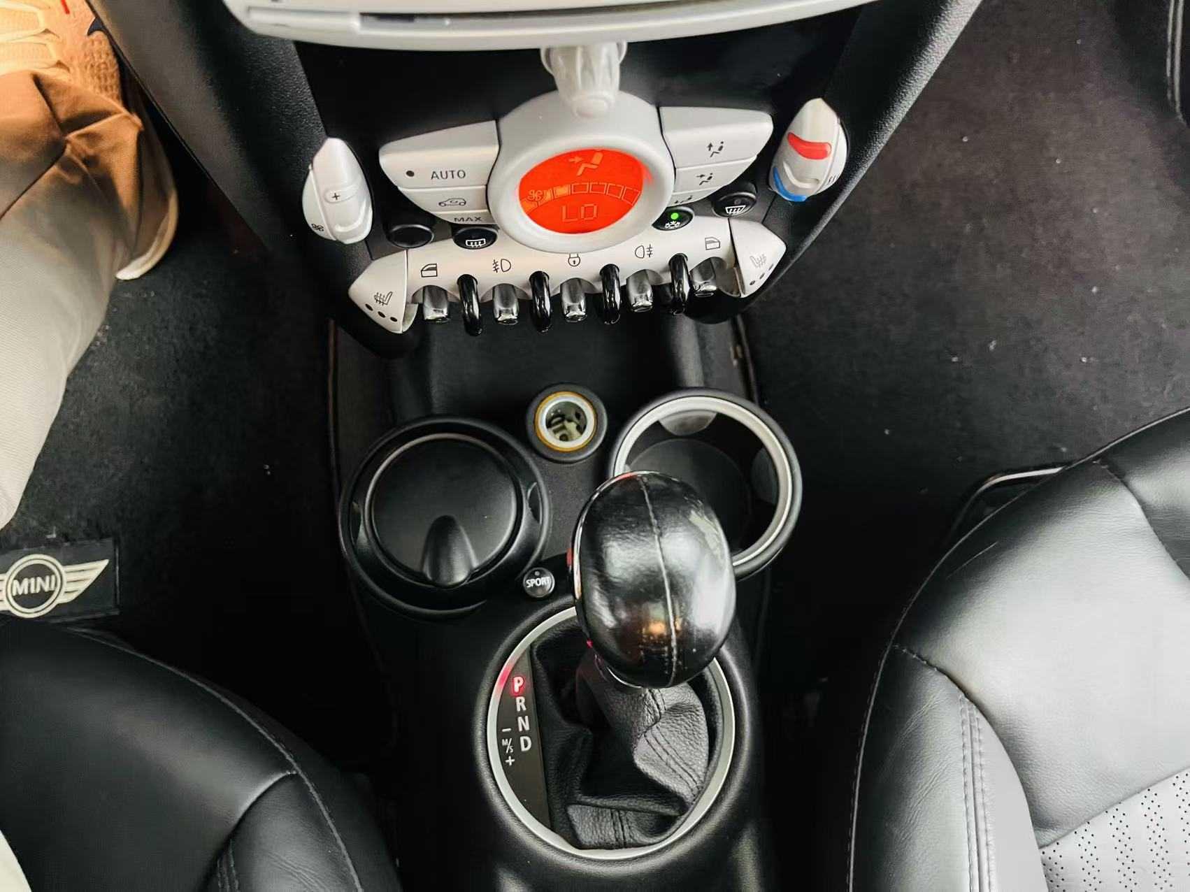 Mini Clubman 2008 thumb 12