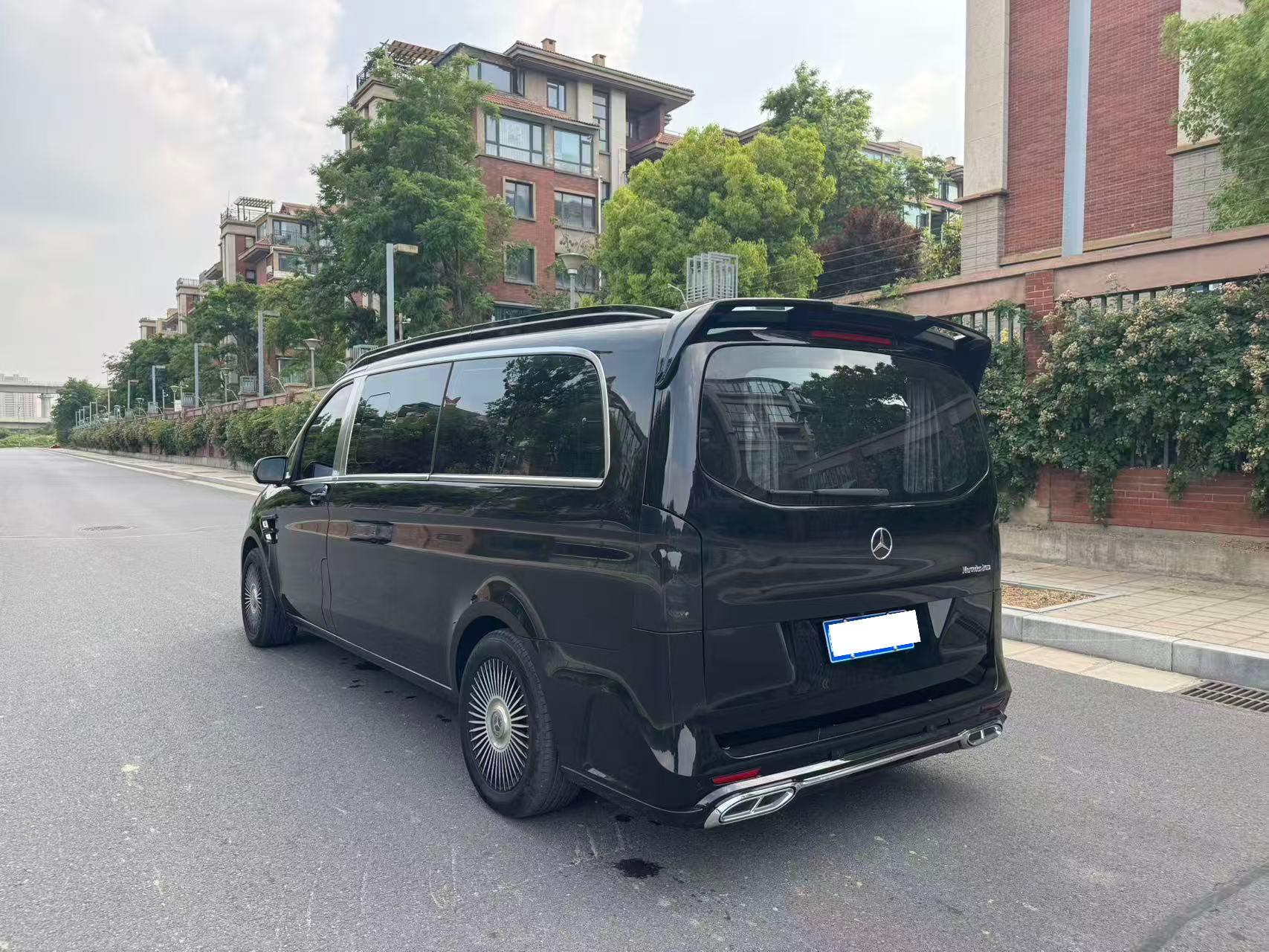 Mercedes-Benz Wei Ting 2023 thumb 2