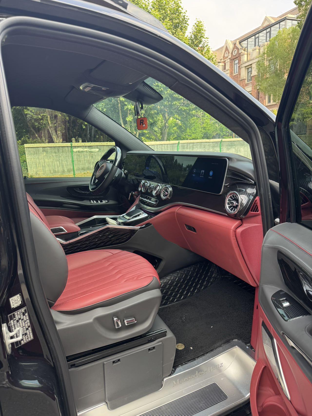 Mercedes-Benz Wei Ting 2023 thumb 5