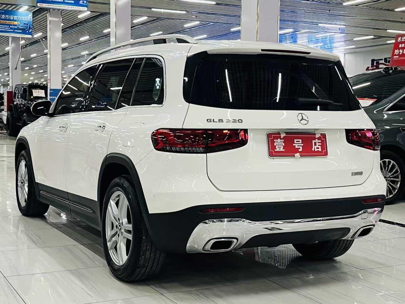Mercedes-Benz GLB 2023 thumb 3