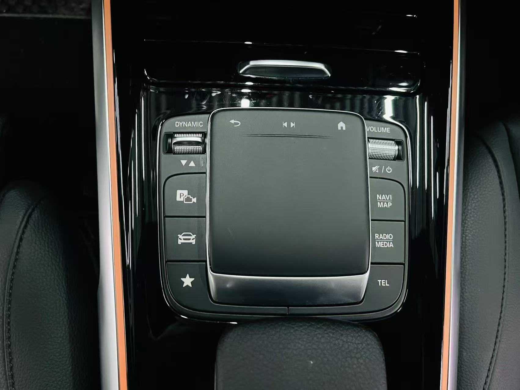Mercedes-Benz GLB 2023 thumb 8