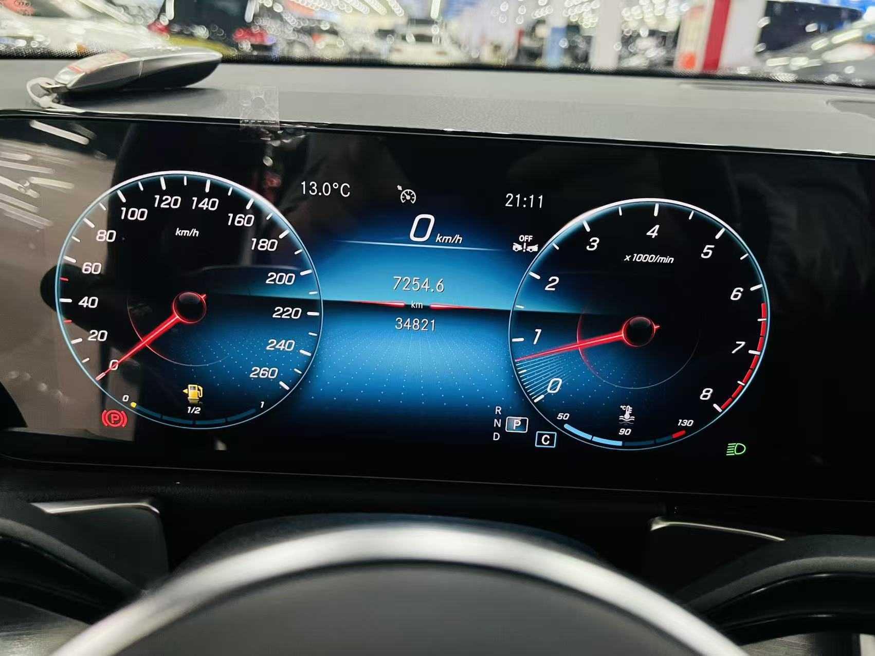 Mercedes-Benz GLB 2023 thumb 12