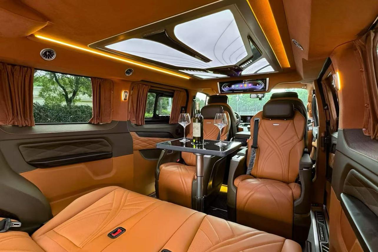 Ford Tourneo Custom 2025 thumb 4