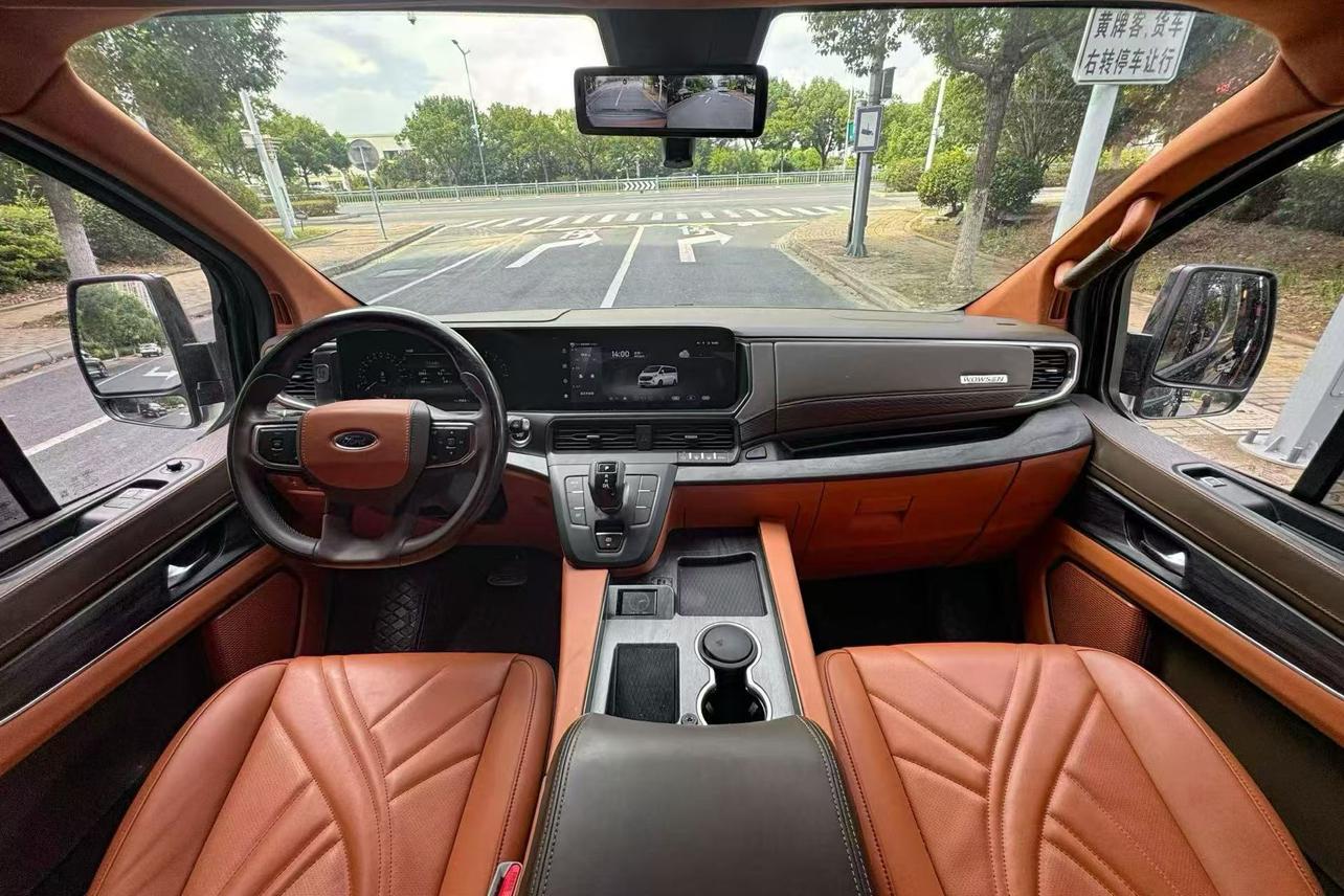 Ford Tourneo Custom 2025 thumb 12