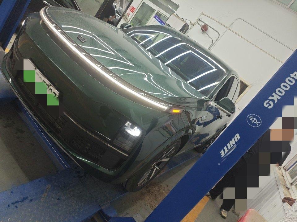 Lixiang (Li Auto) L8 2023 thumb 3