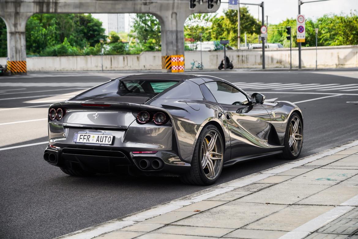 Ferrari 812 2020 thumb 5