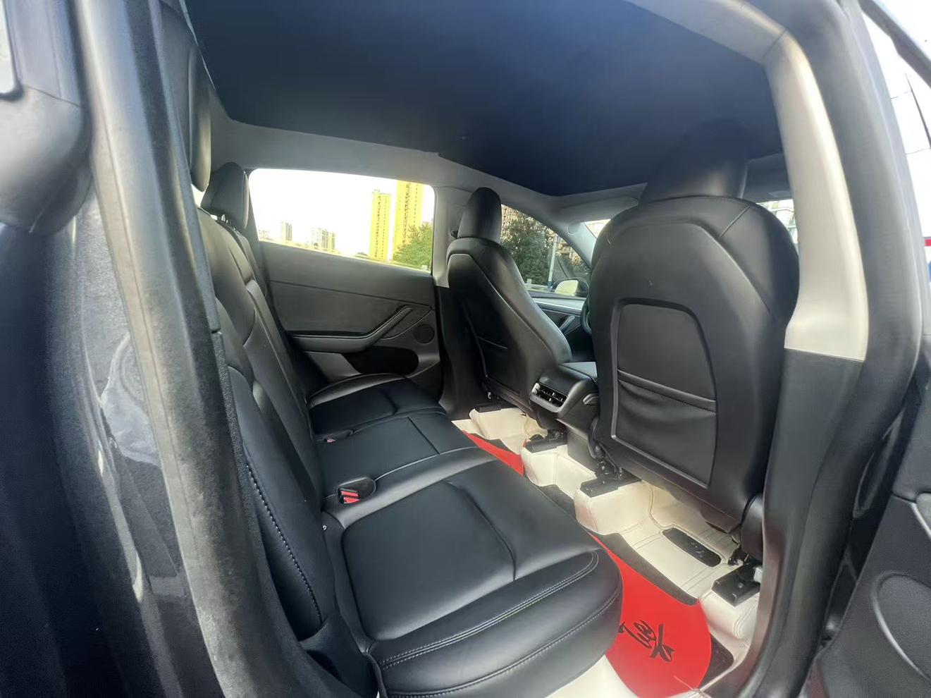 Tesla Model Y 2024 thumb 11