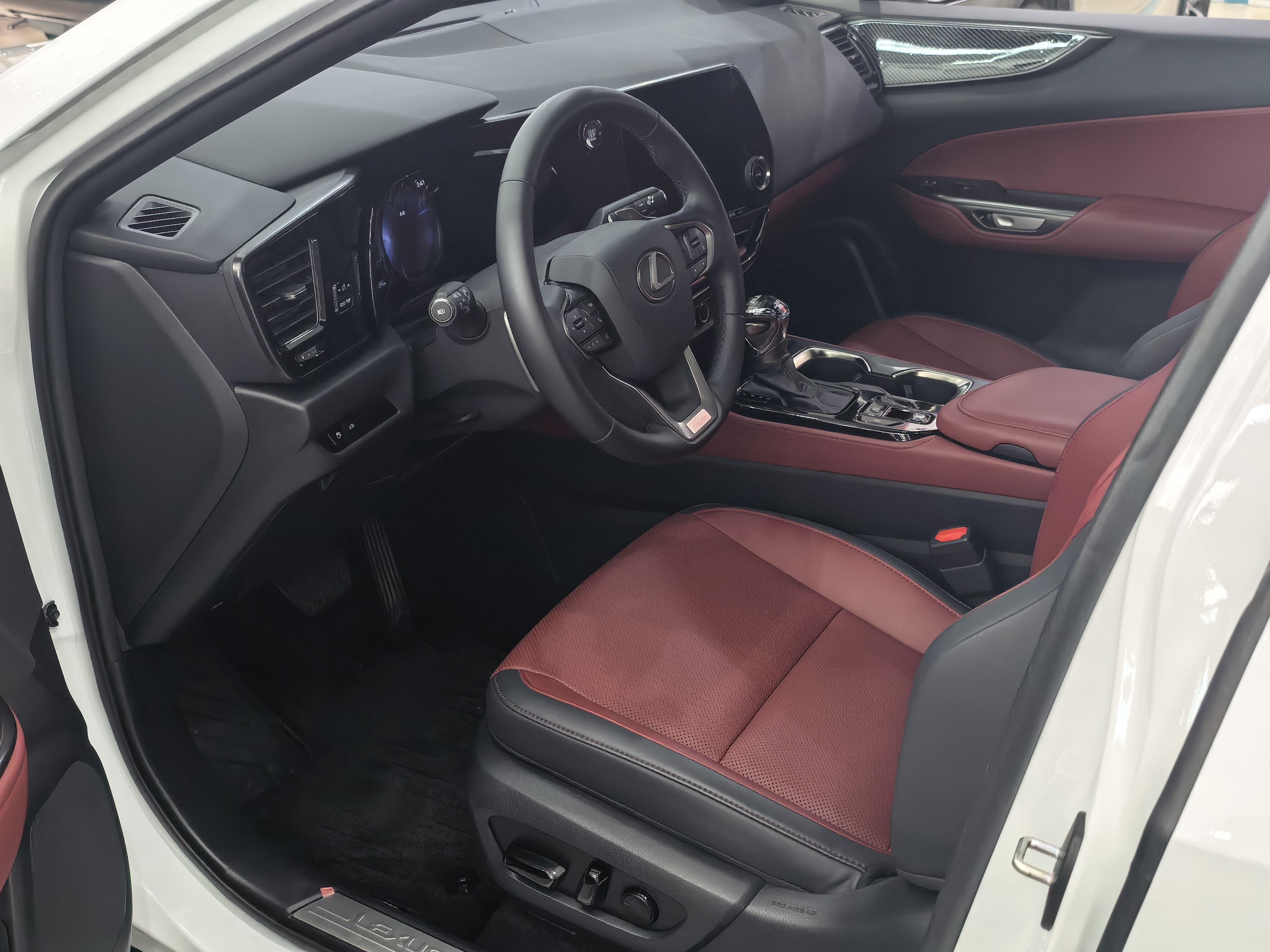 Lexus NX 2025 thumb 5