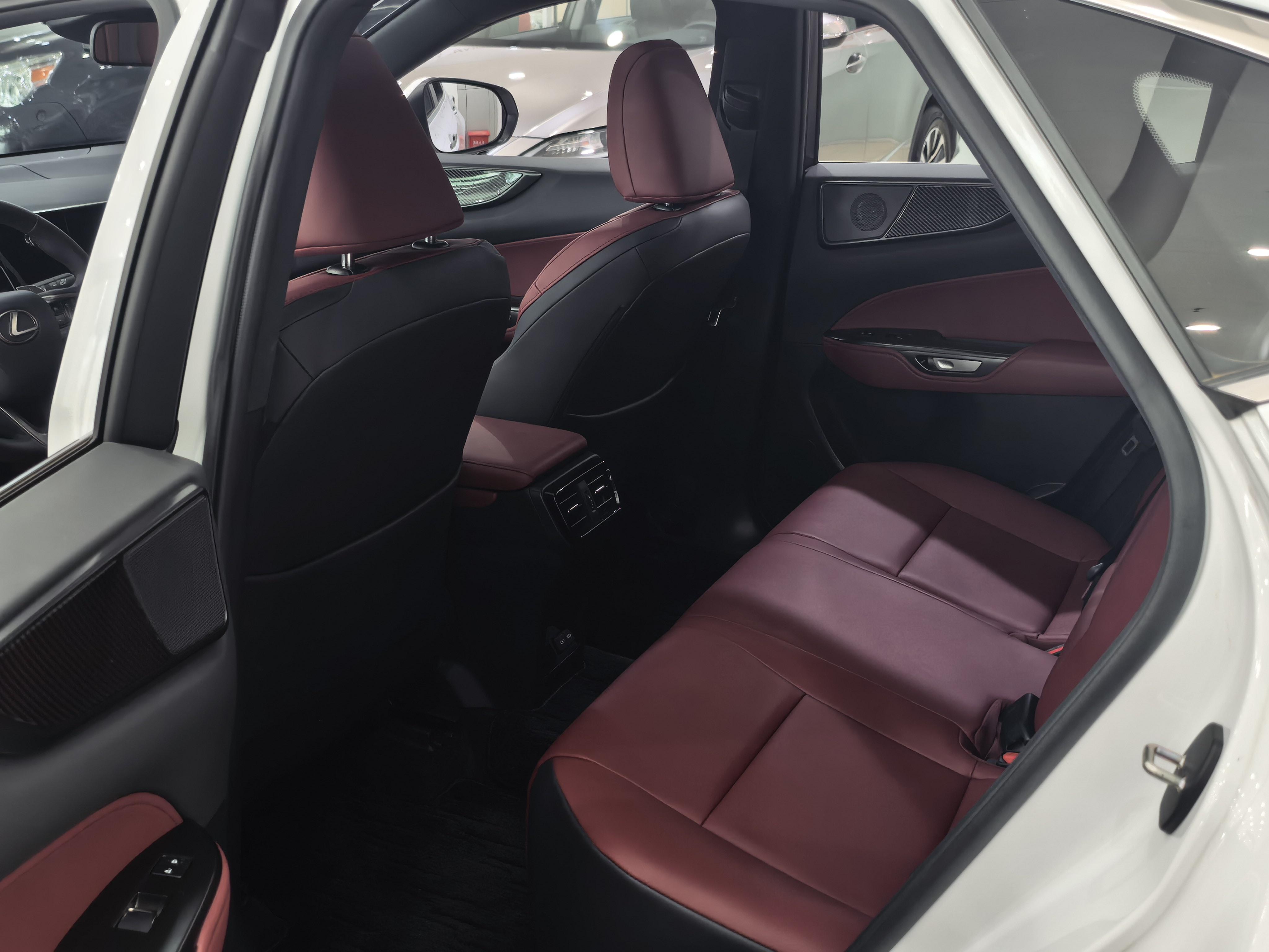 Lexus NX 2025 thumb 6