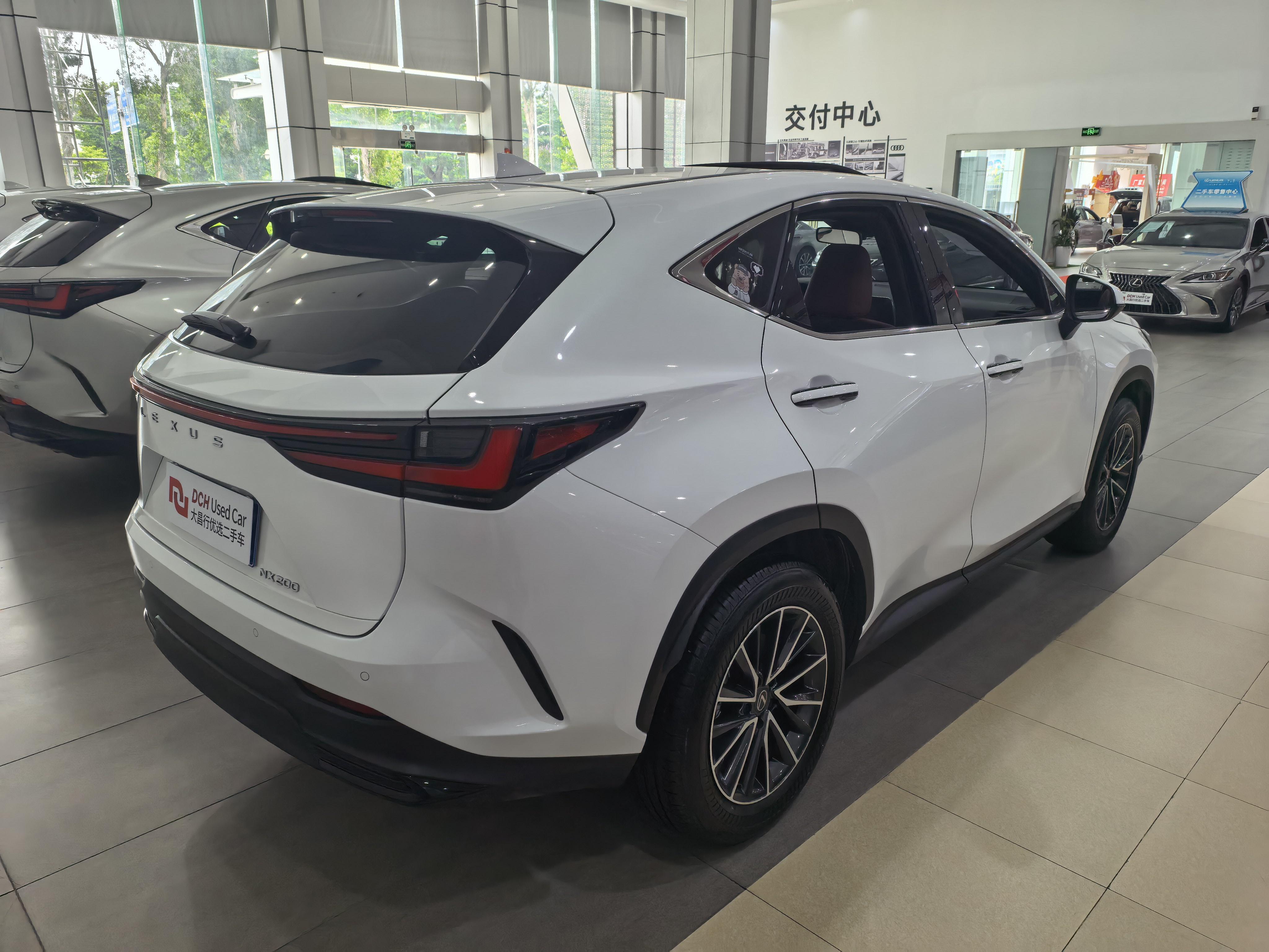 Lexus NX 2025 thumb 10