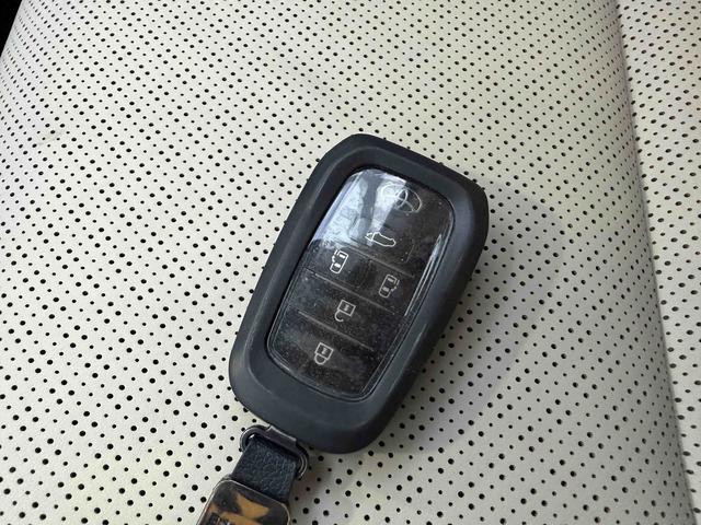 Toyota Alphard 2023 thumb 9