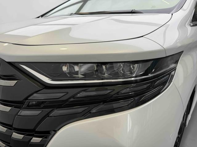 Toyota Alphard 2023 thumb 10