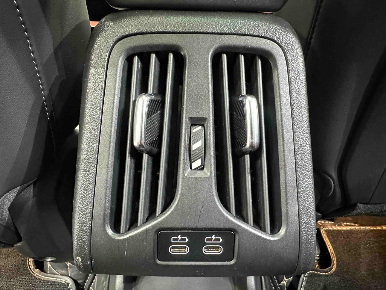 BMW X1 2023 thumb 9