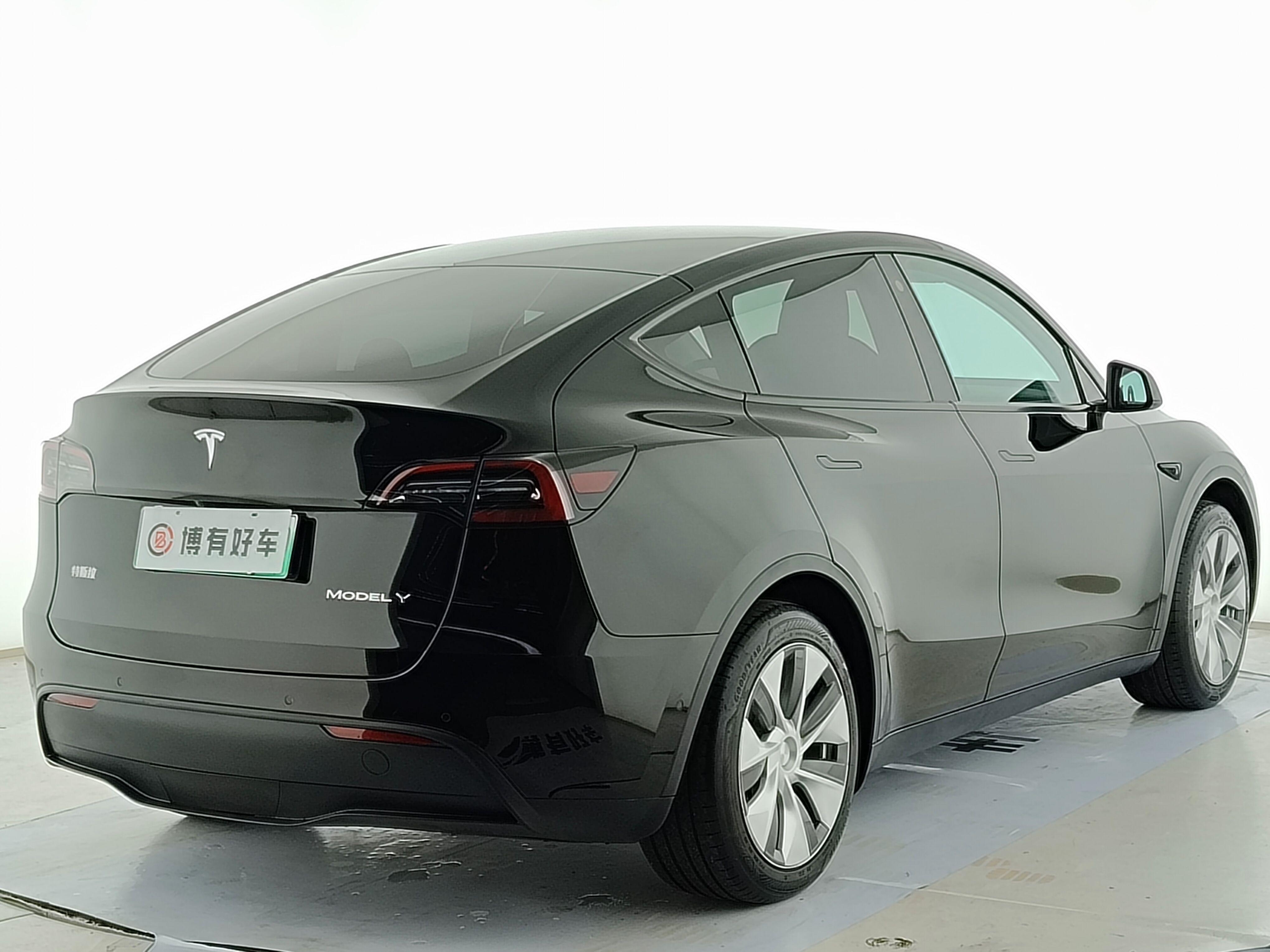 Tesla Model Y 2022 thumb 5