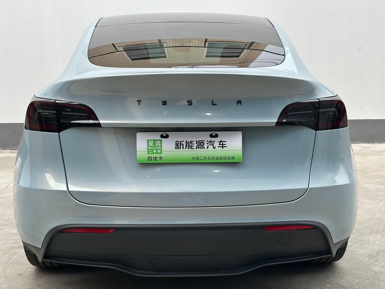 Tesla Model Y 2021 thumb 3