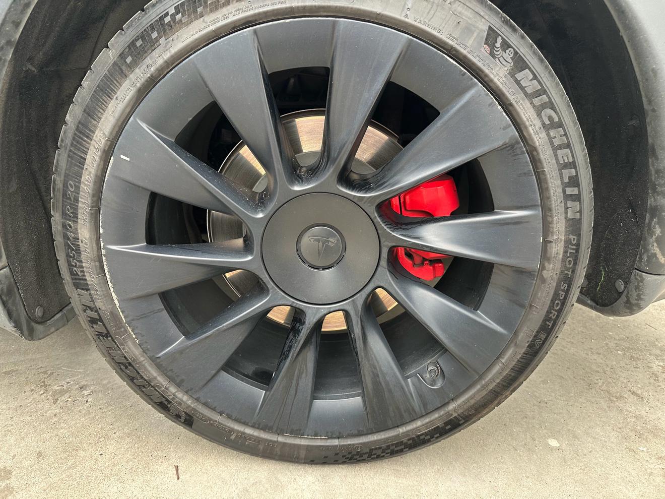 Tesla Model Y 2021 thumb 6