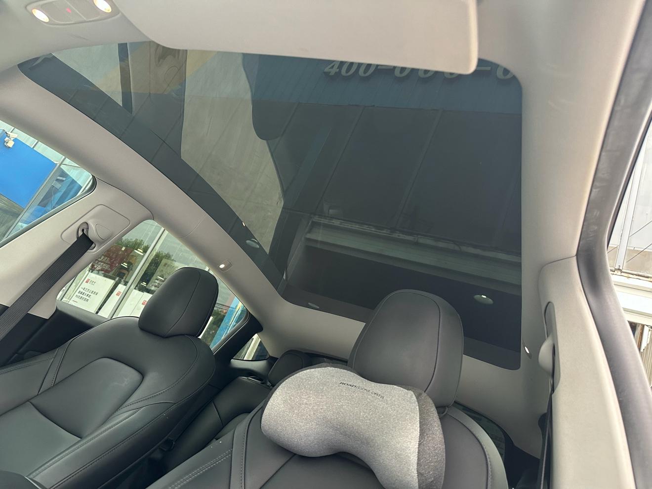 Tesla Model Y 2021 thumb 11