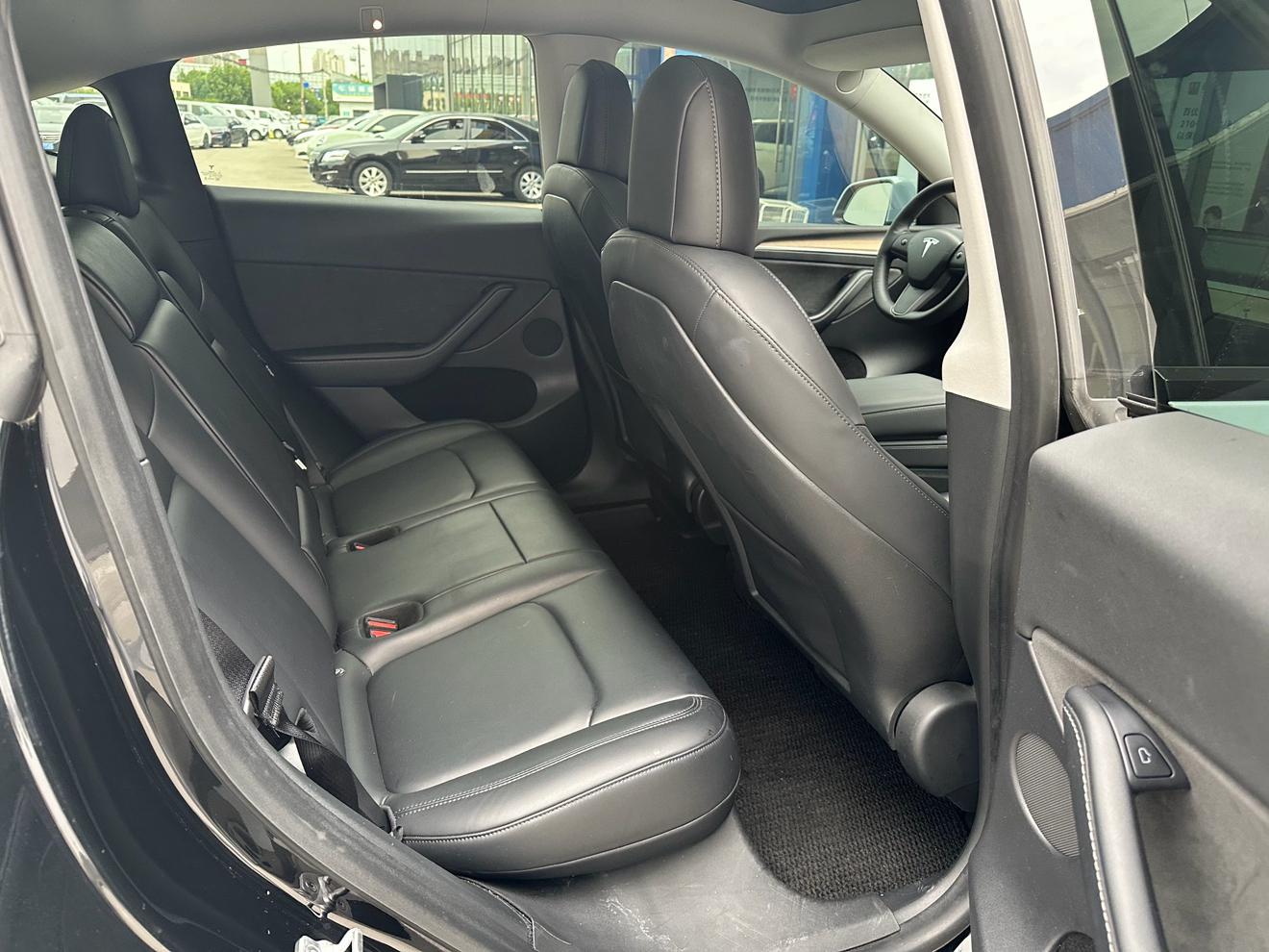Tesla Model Y 2021 thumb 12