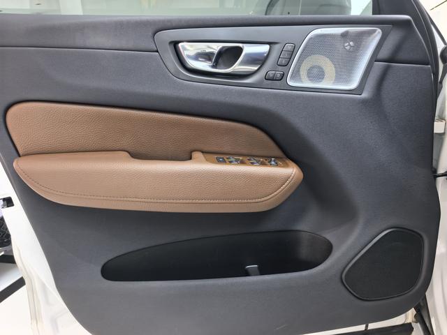 Volvo XC60 2020 thumb 6