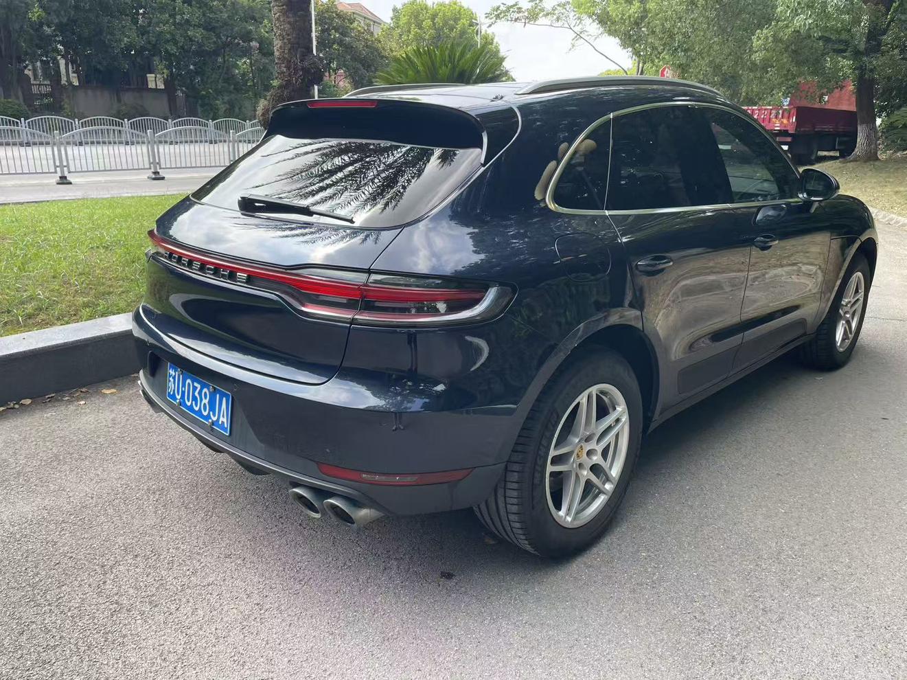 Porsche Macan 2020 thumb 3