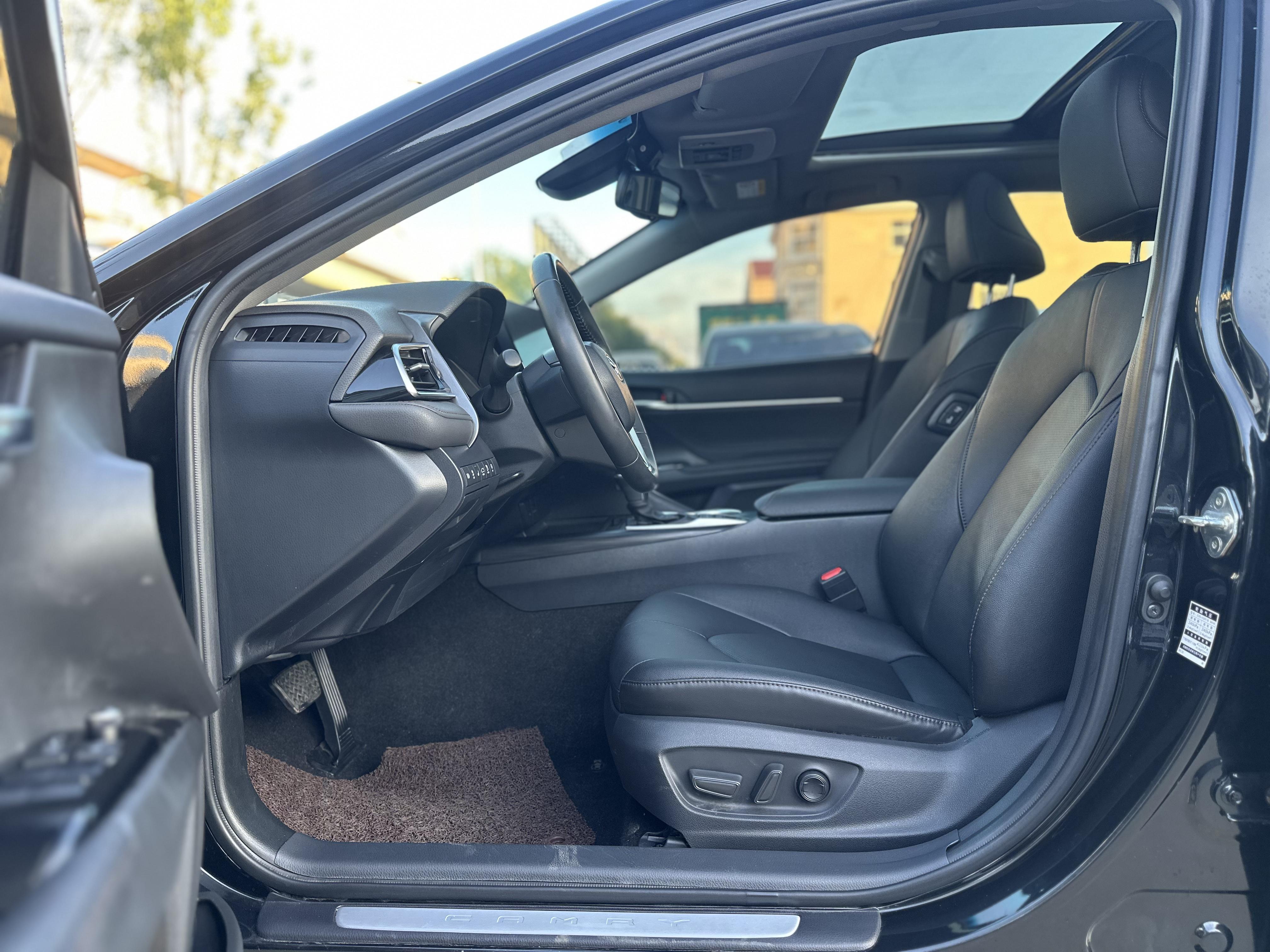 Toyota Camry 2021 thumb 4