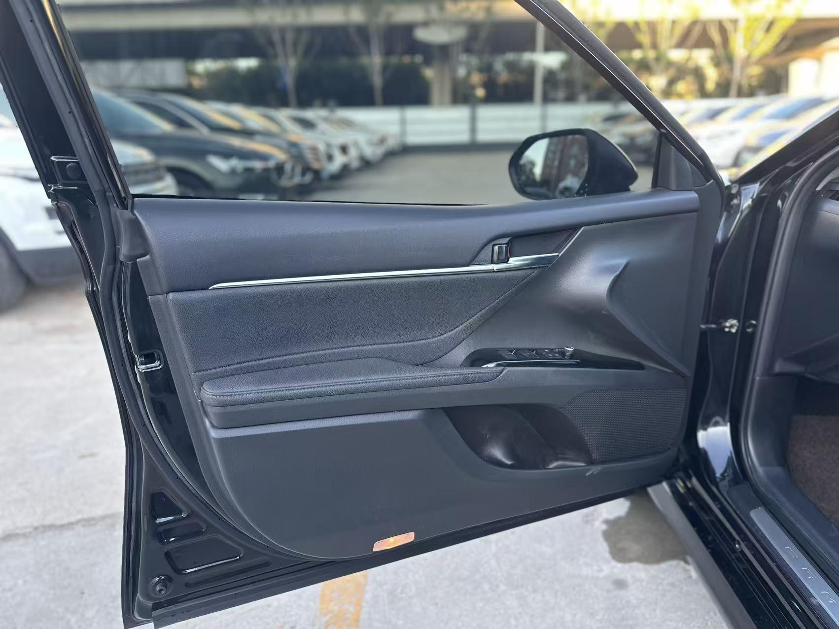 Toyota Camry 2021 thumb 6