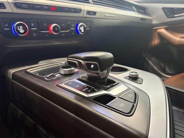 Audi Q7 2019 thumb 11
