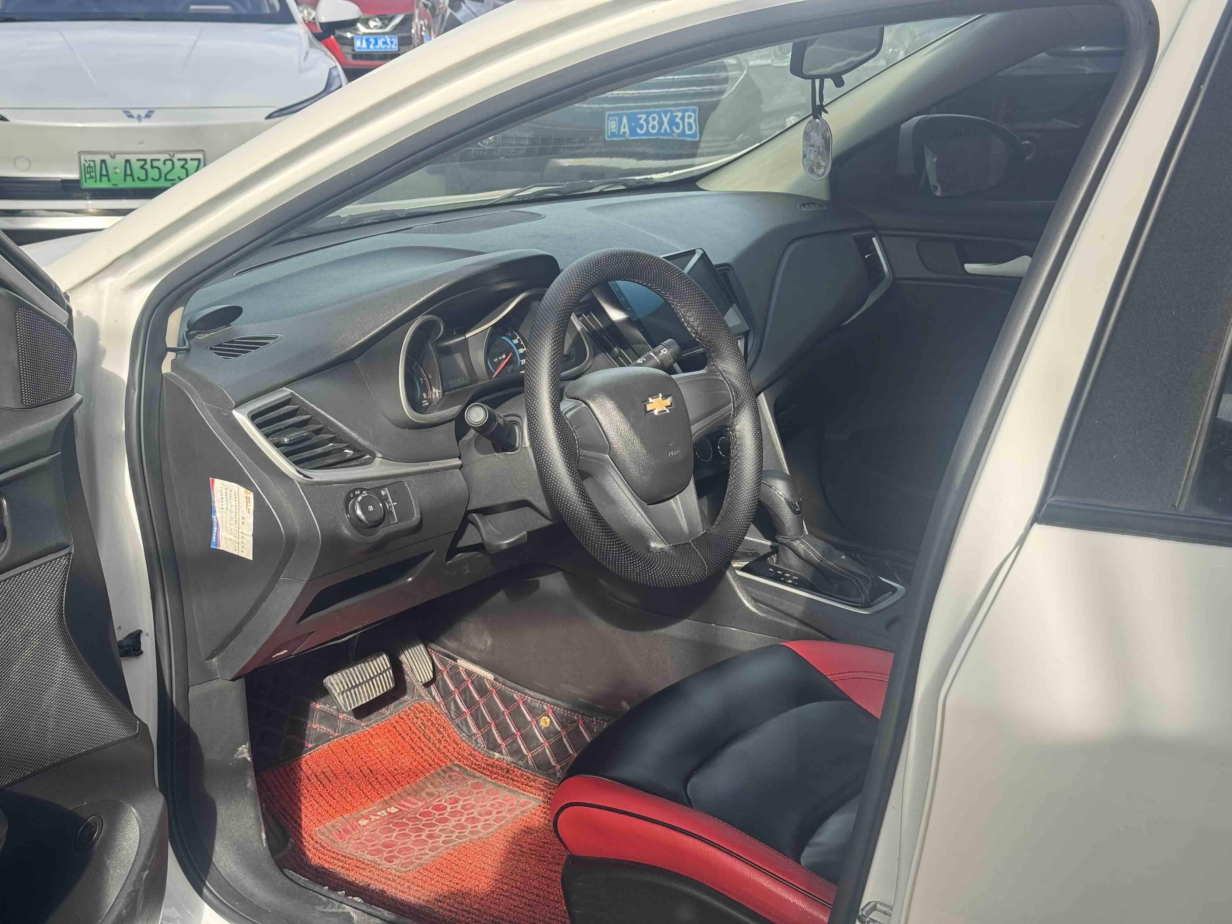 Chevrolet Cavalier 2018 thumb 6