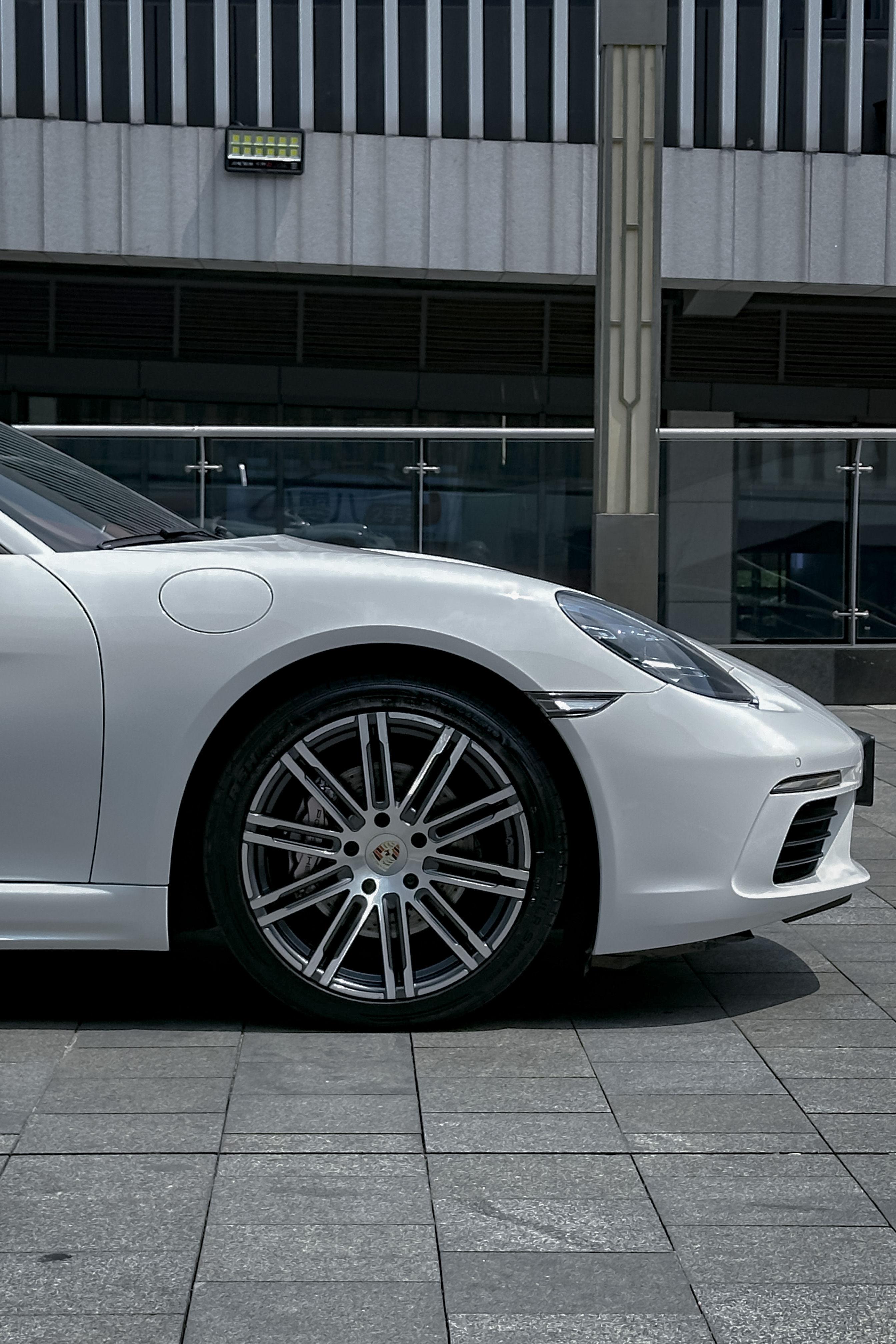 Porsche 718 2018 thumb 4