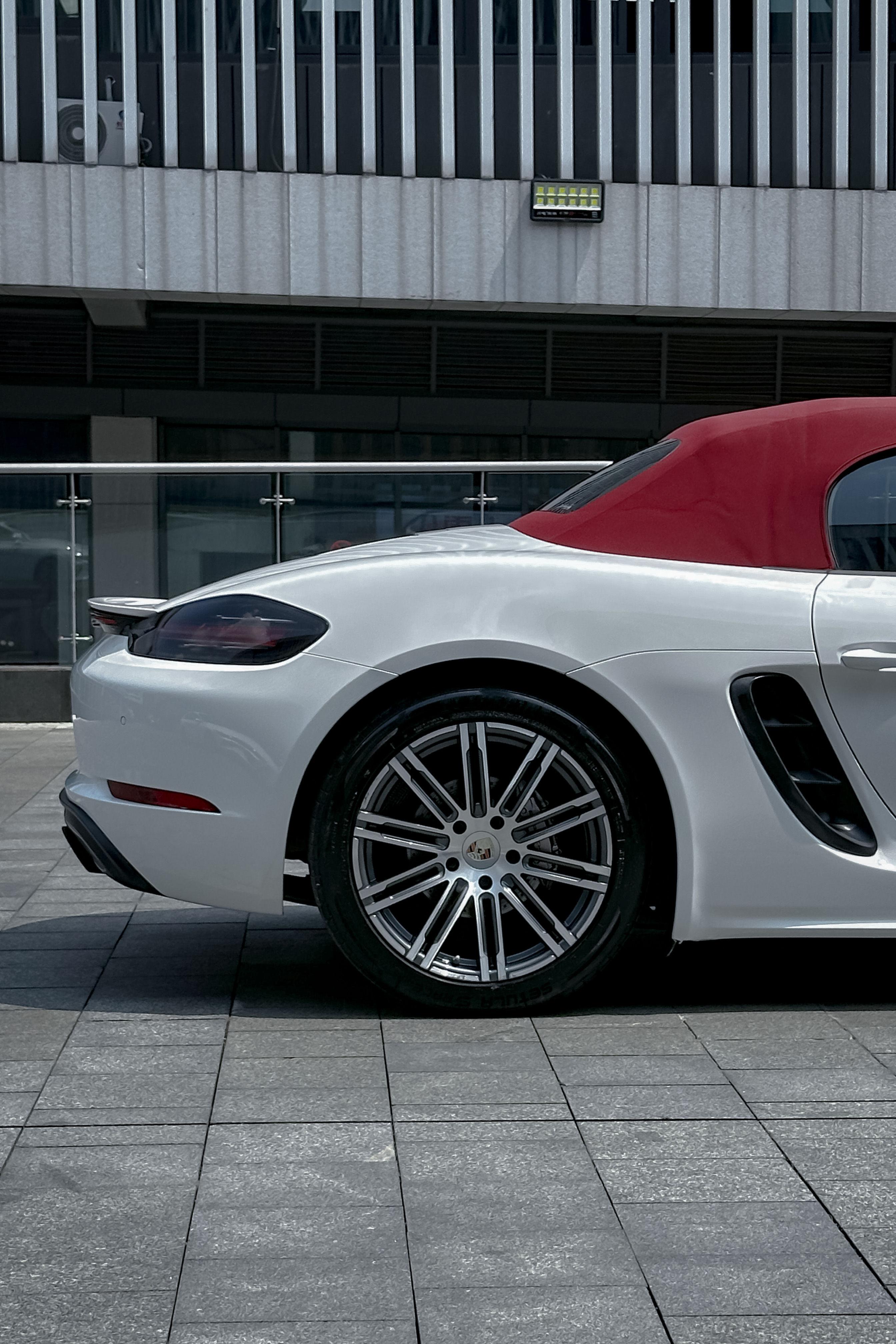 Porsche 718 2018 thumb 6