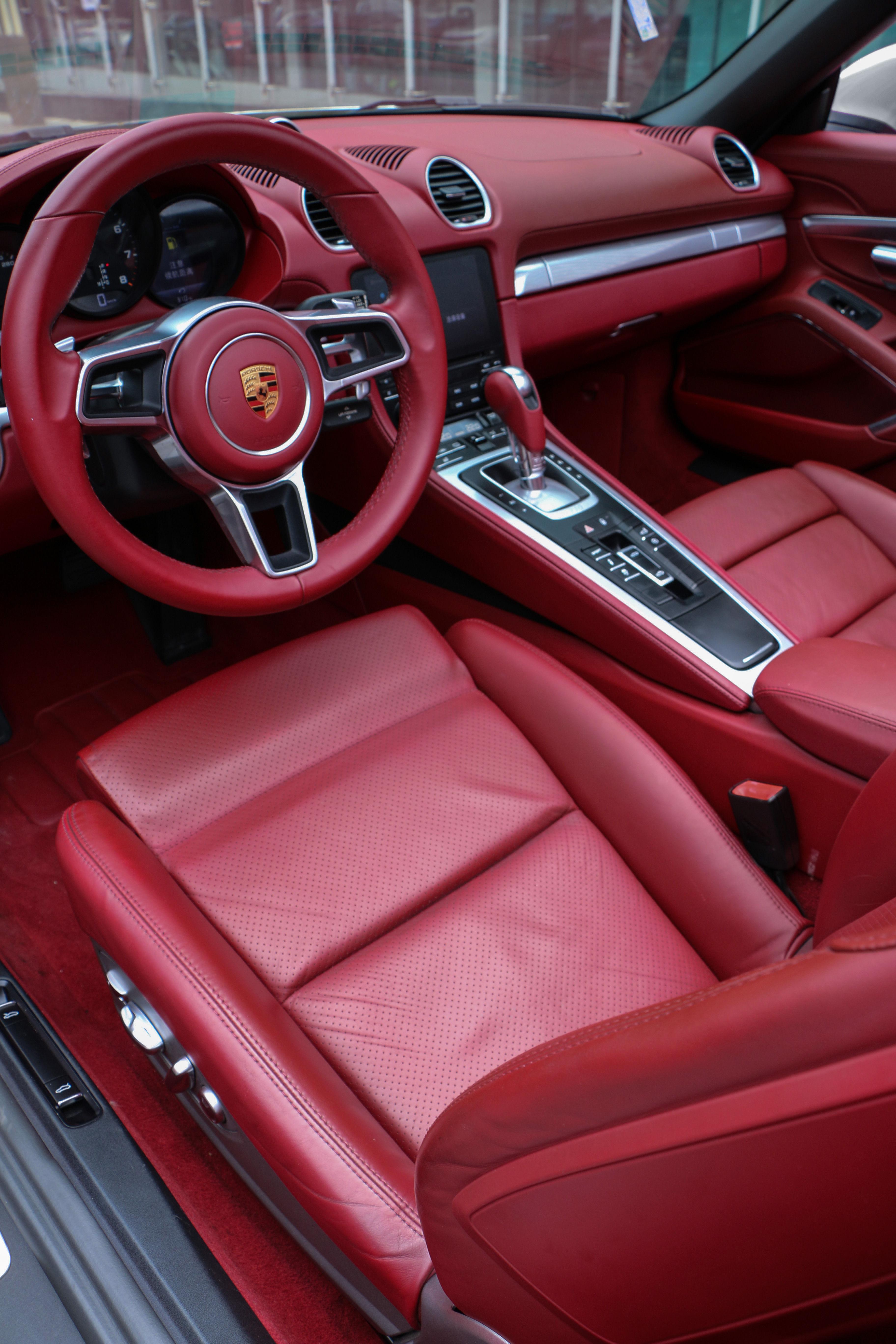 Porsche 718 2018 thumb 7