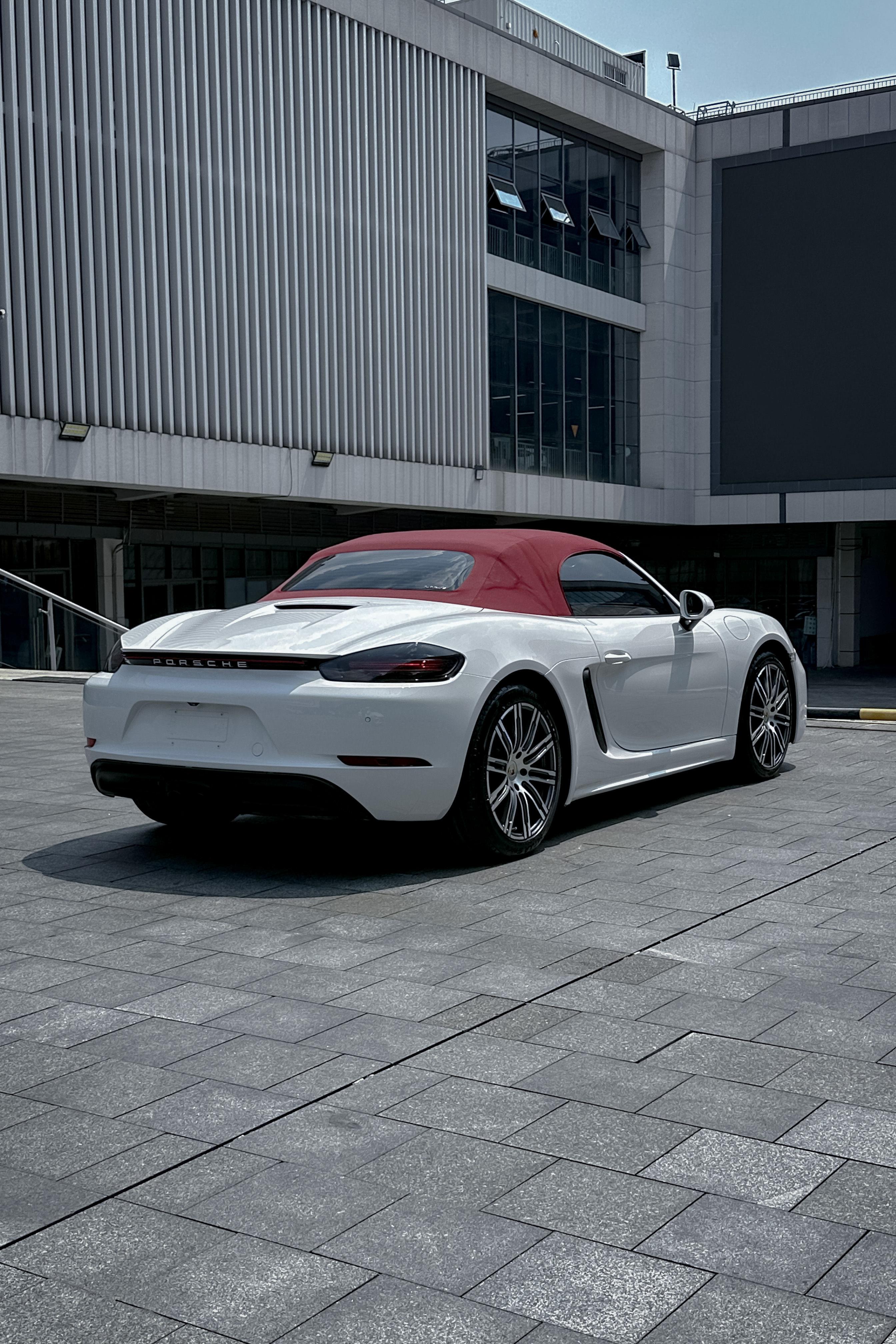 Porsche 718 2018 thumb 9