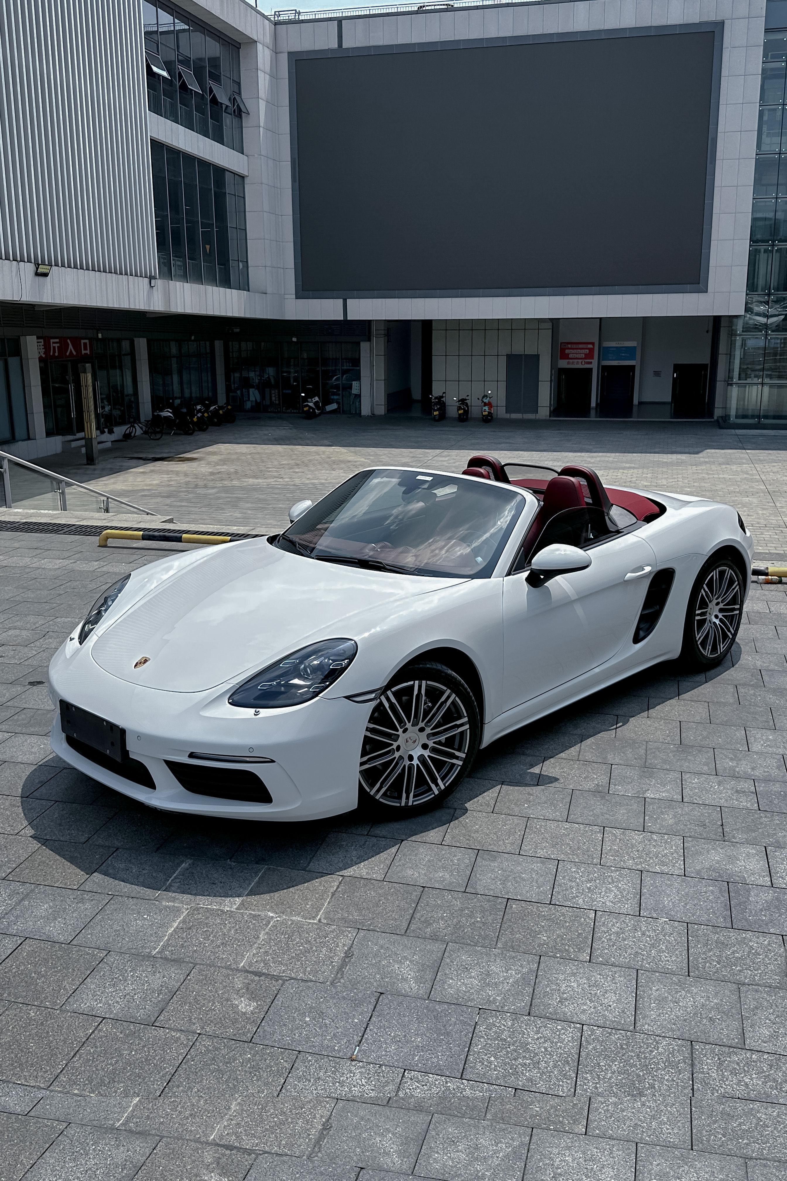 Porsche 718 2018 thumb 10