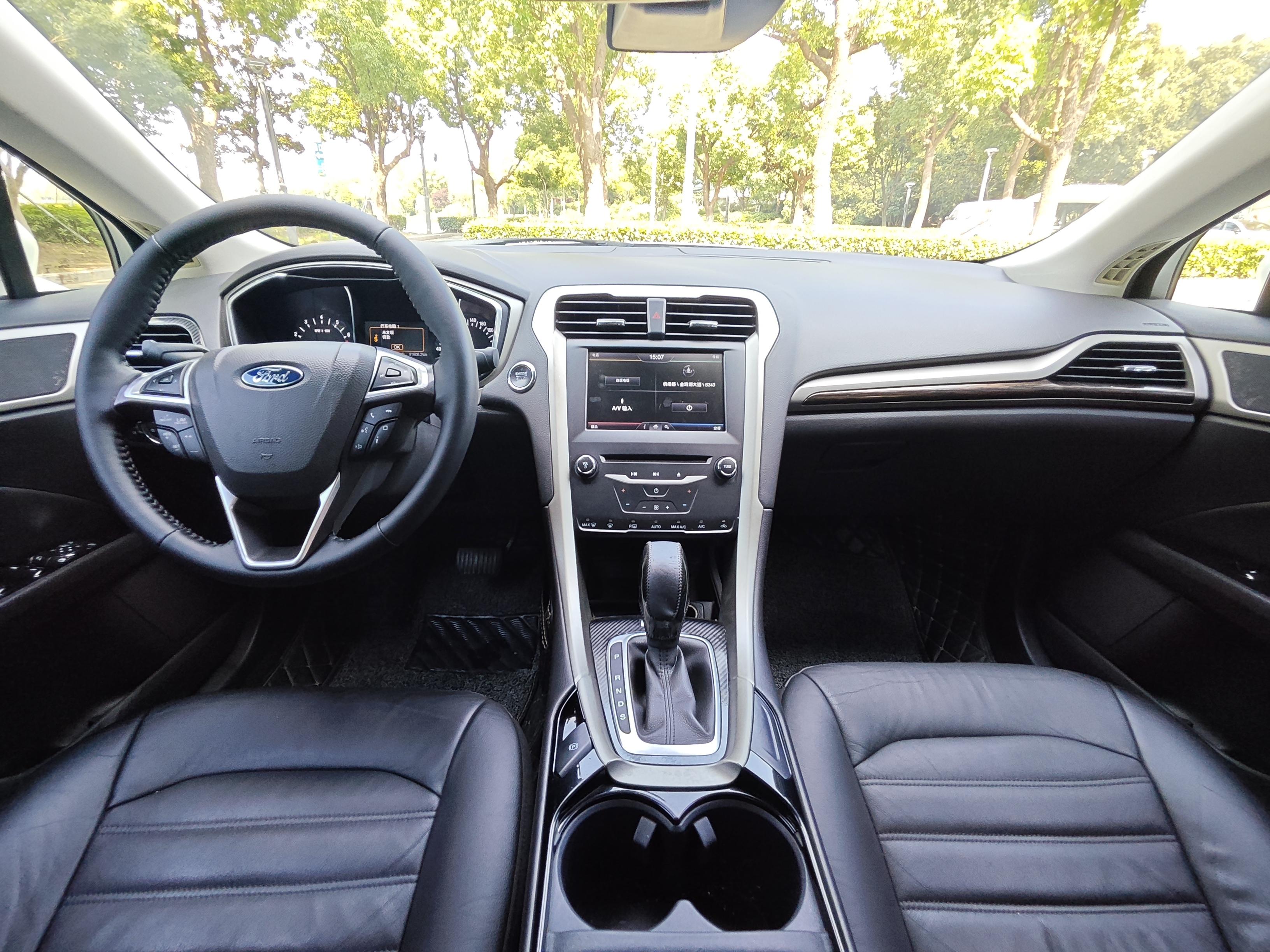 Ford Mondeo 2013 thumb 7