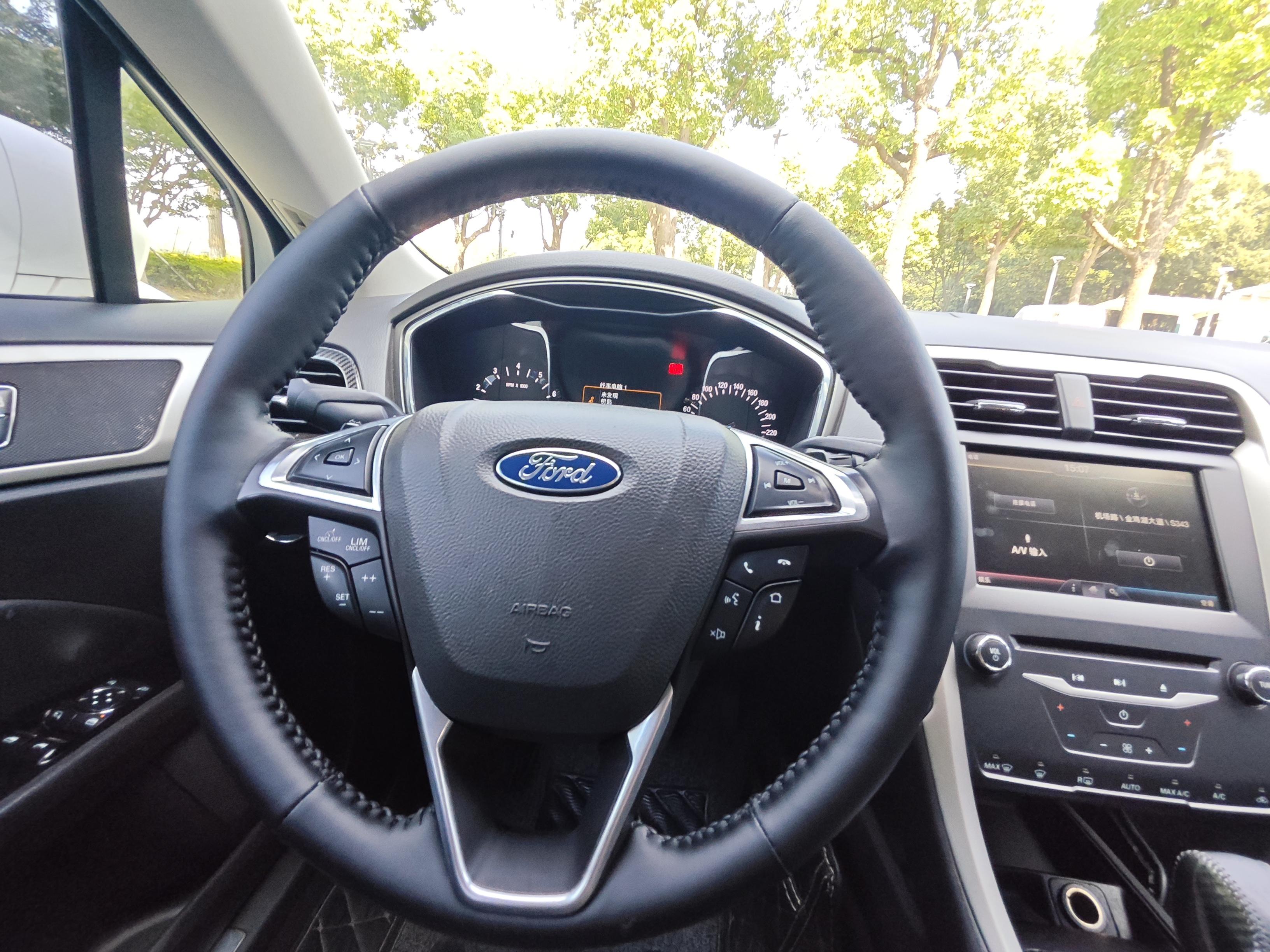 Ford Mondeo 2013 thumb 9
