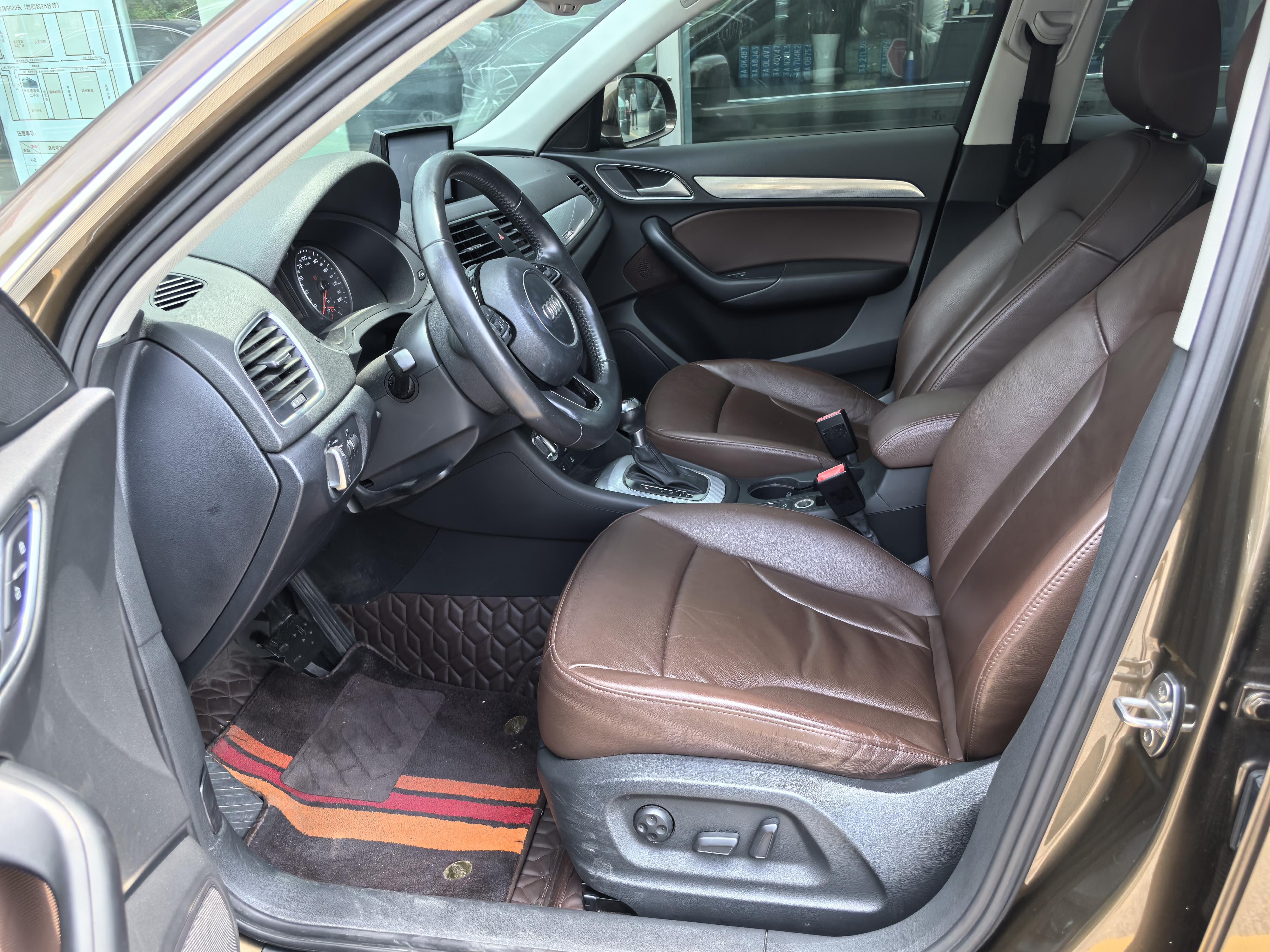 Audi Q3 2015 thumb 8