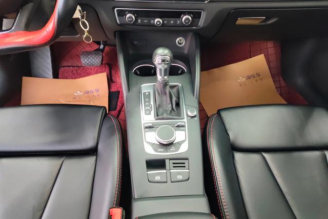 Audi A3 2019 thumb 12
