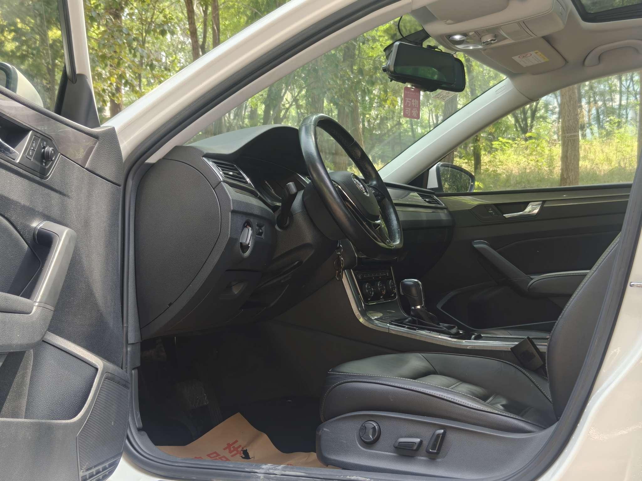 Volkswagen Passat (North America and China) 2017 thumb 6
