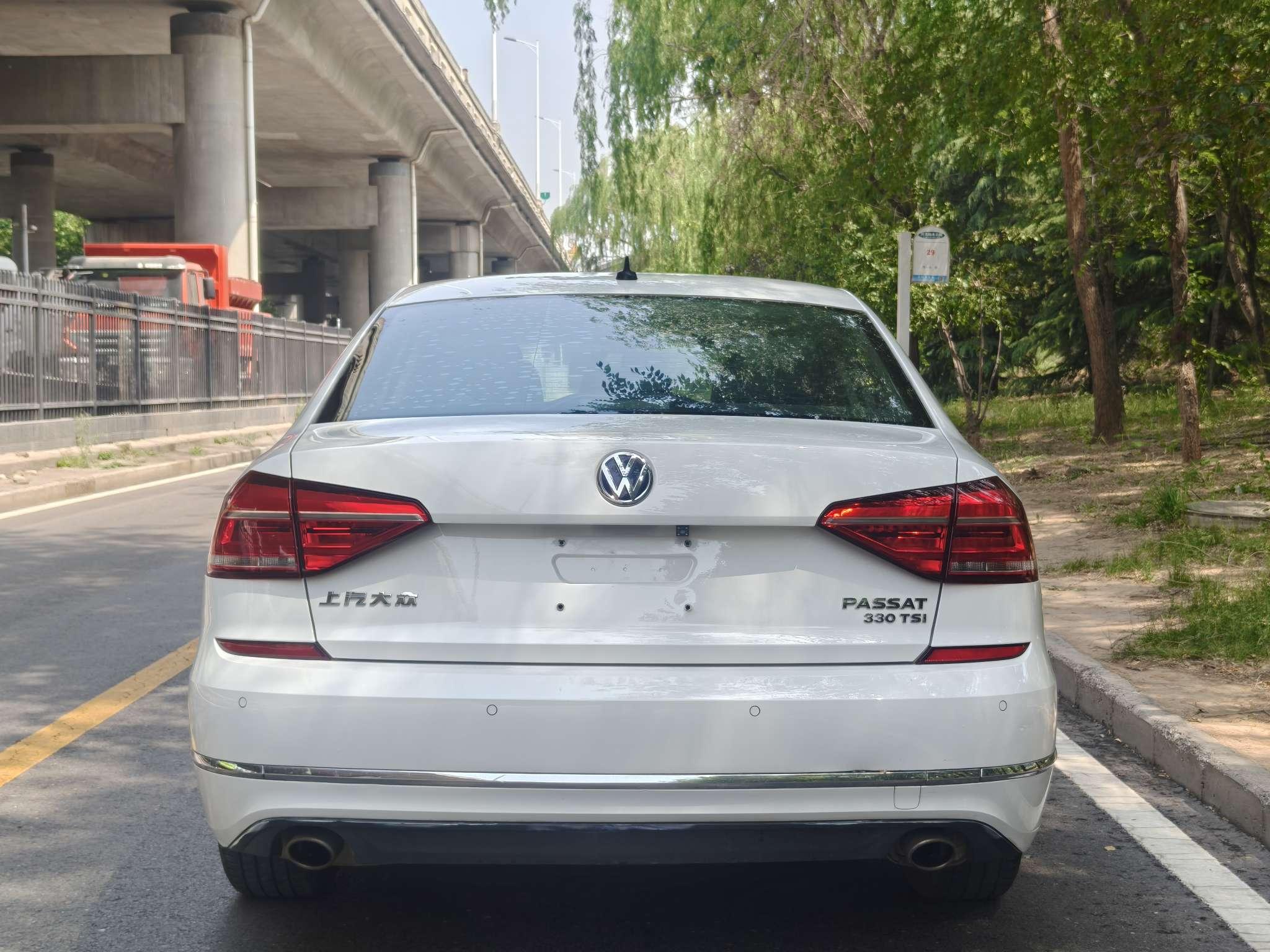 Volkswagen Passat (North America and China) 2017 thumb 12
