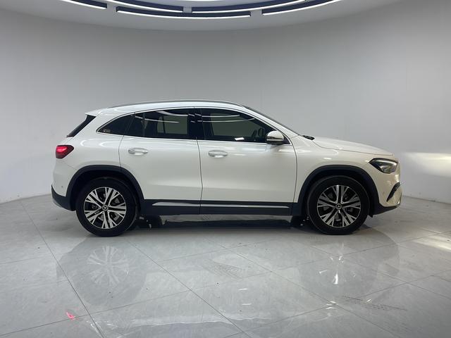 Mercedes-Benz GLA 2024 thumb 6
