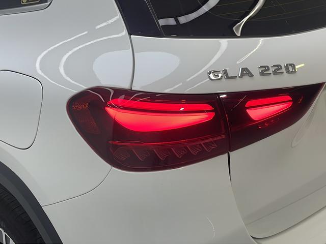 Mercedes-Benz GLA 2024 thumb 11