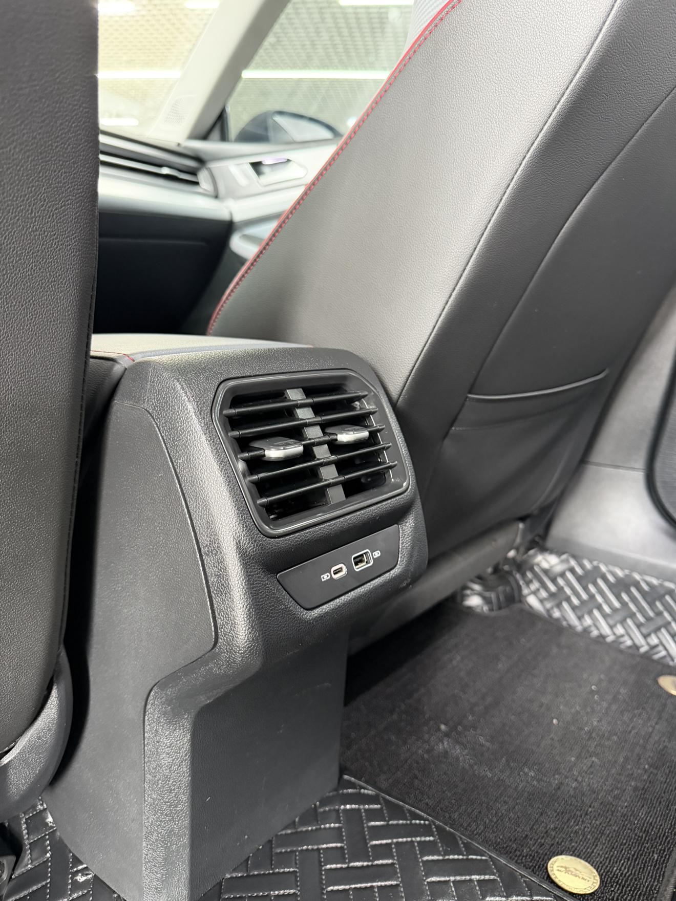 Volkswagen Lamando 2023 thumb 10