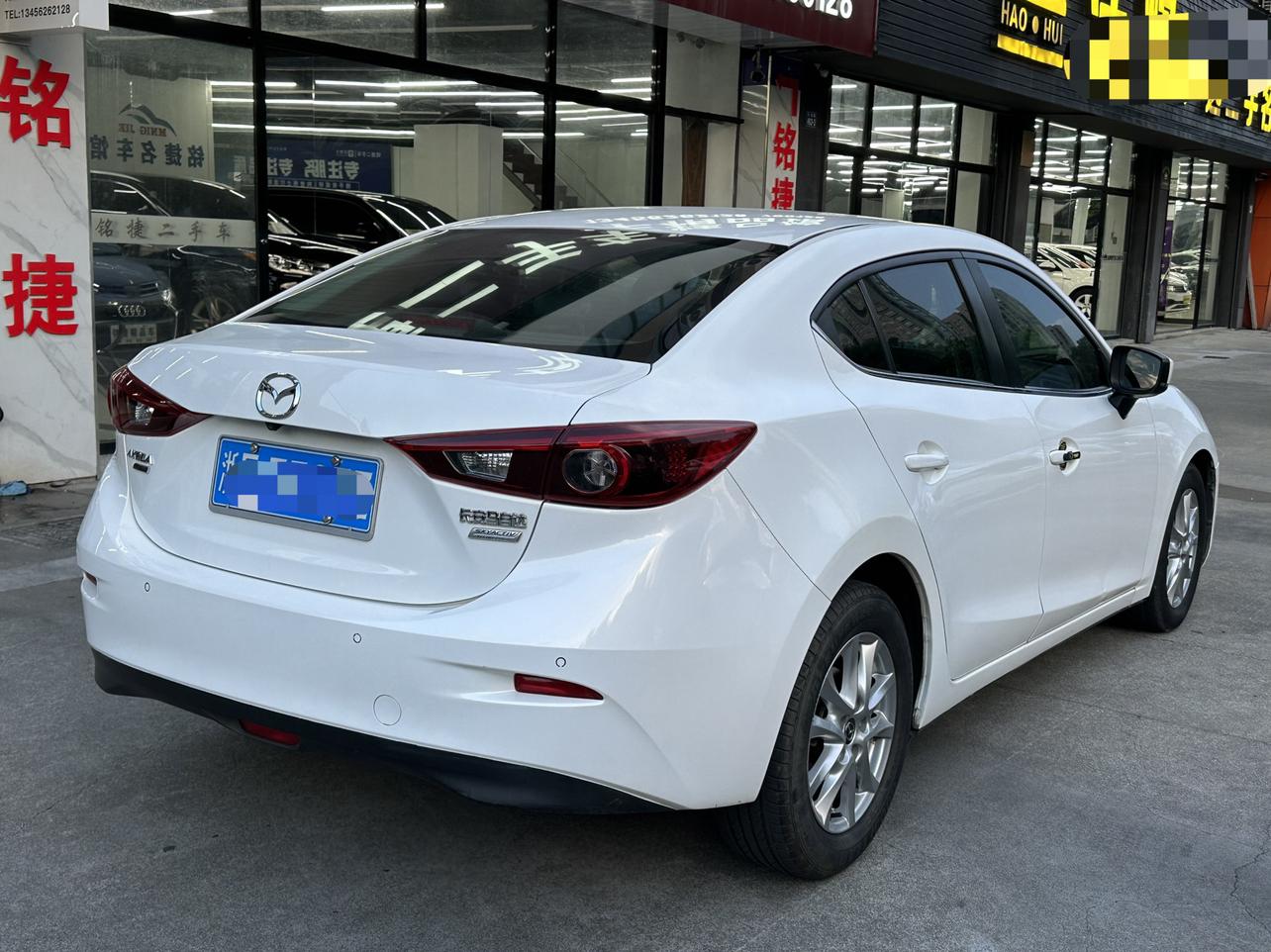 Mazda 3 2017 thumb 4