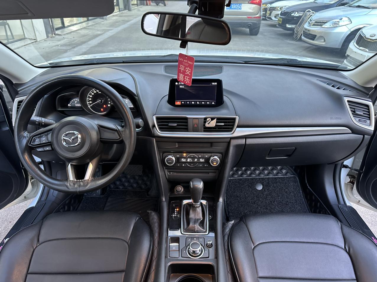 Mazda 3 2017 thumb 10