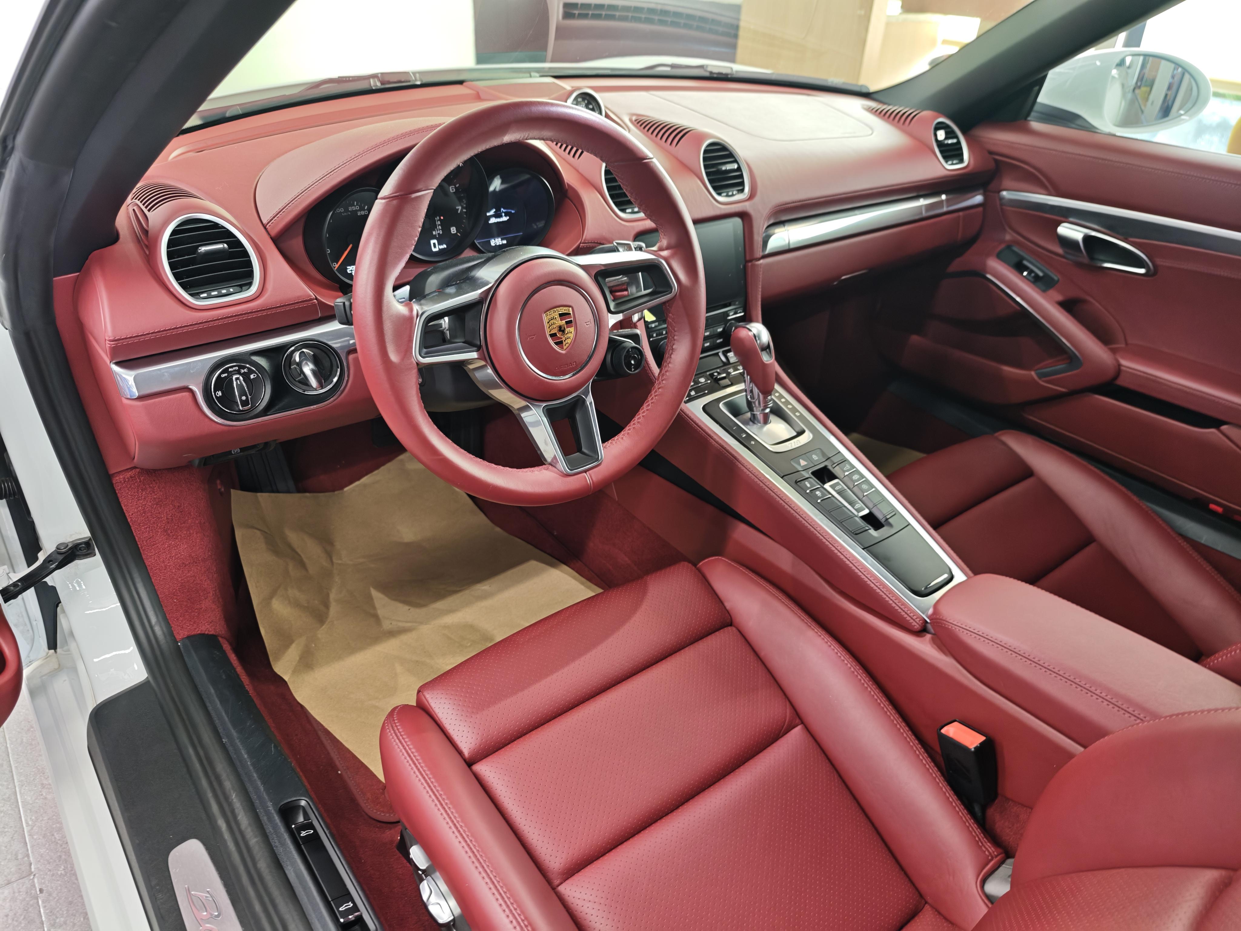 Porsche 718 2022 thumb 3