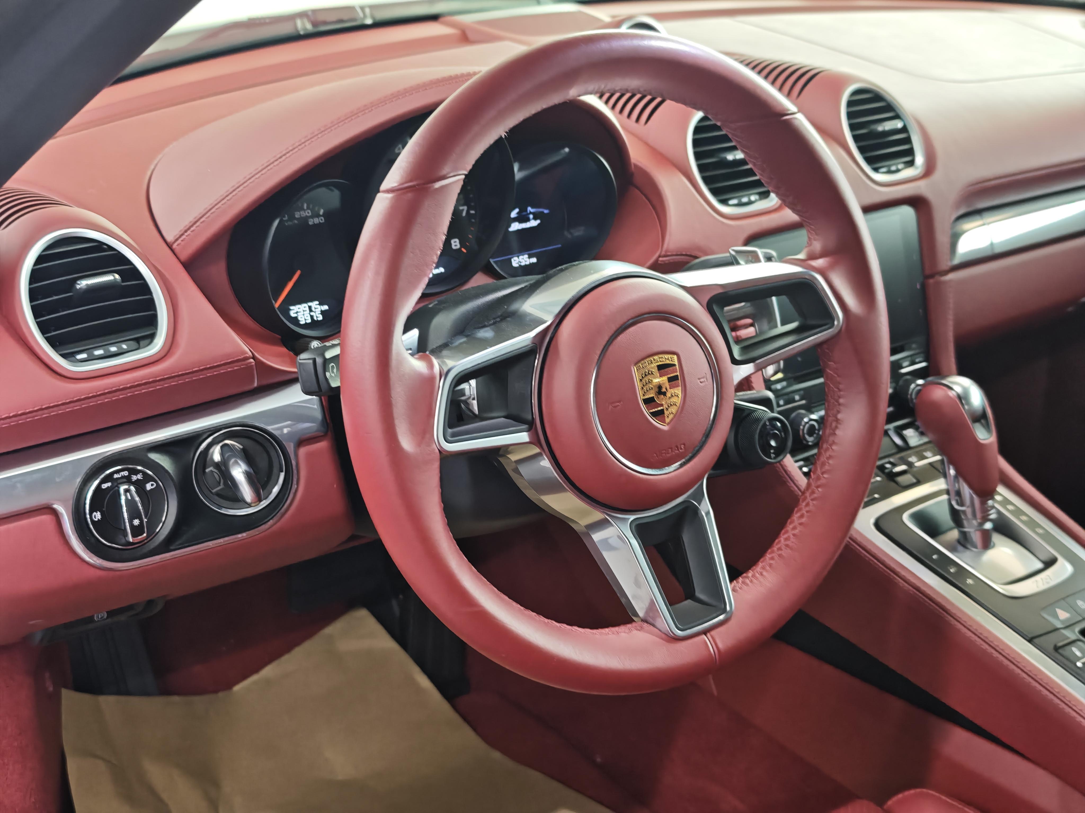 Porsche 718 2022 thumb 5