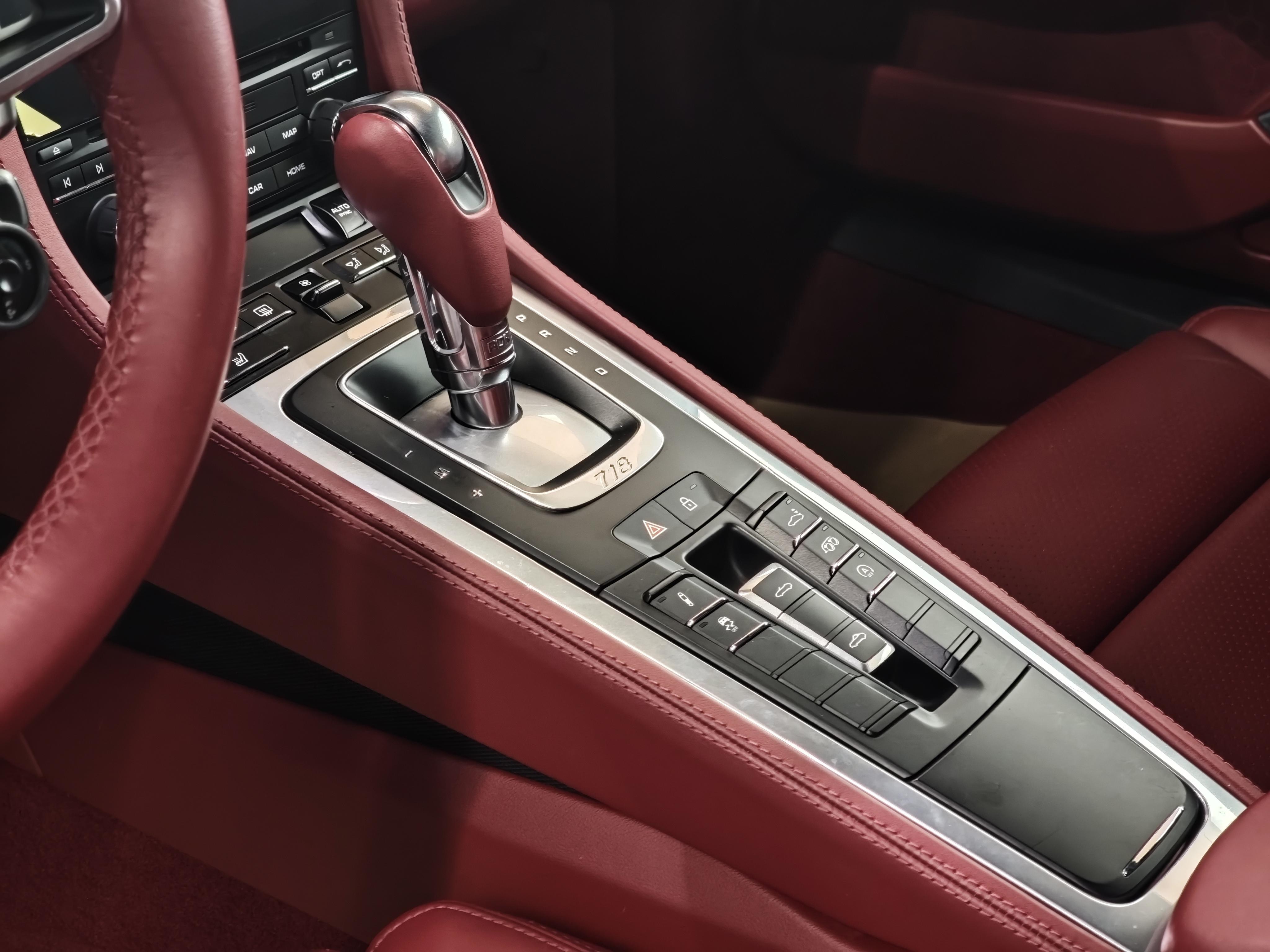 Porsche 718 2022 thumb 6