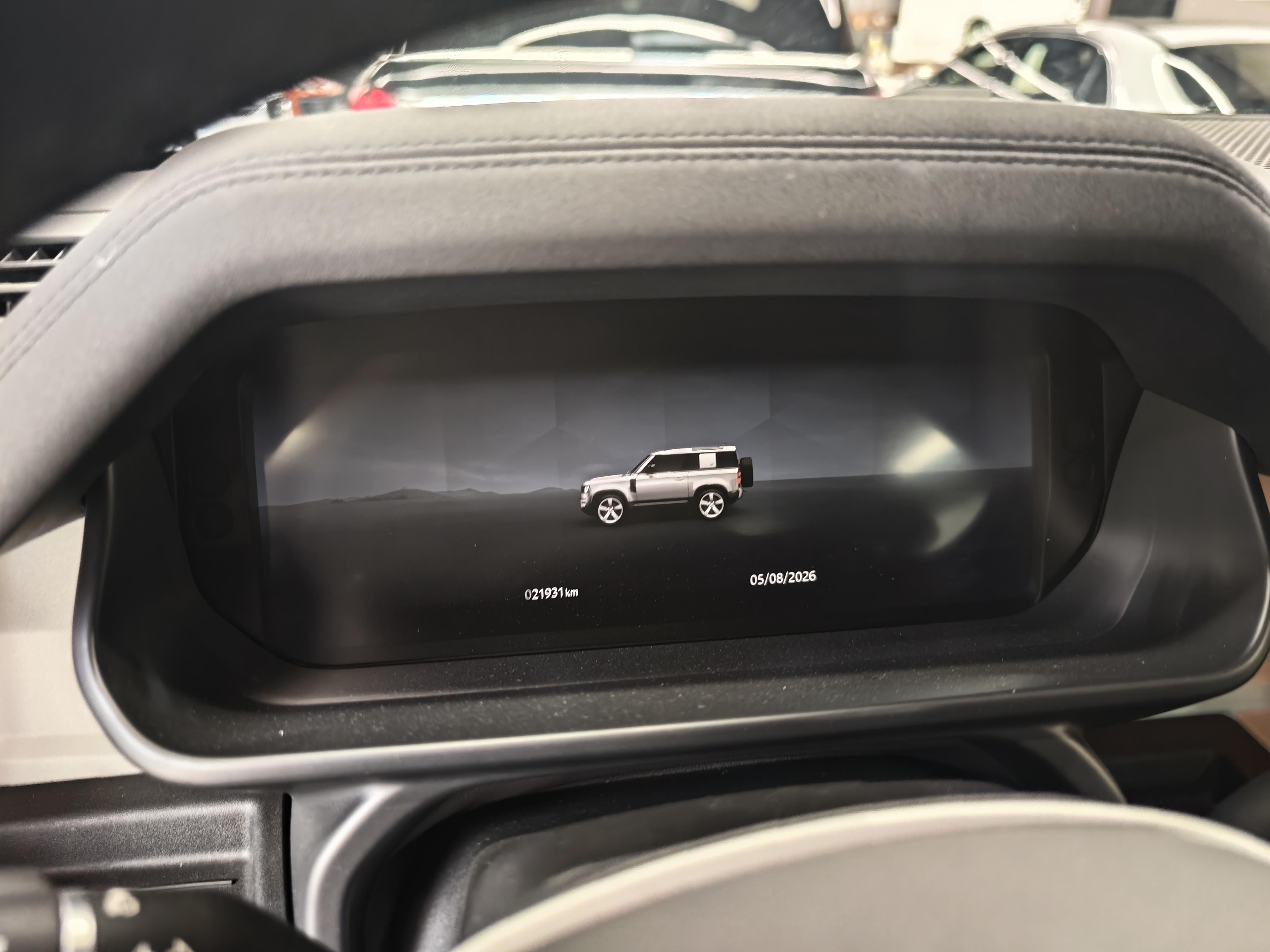 Land Rover Defender 2023 thumb 5