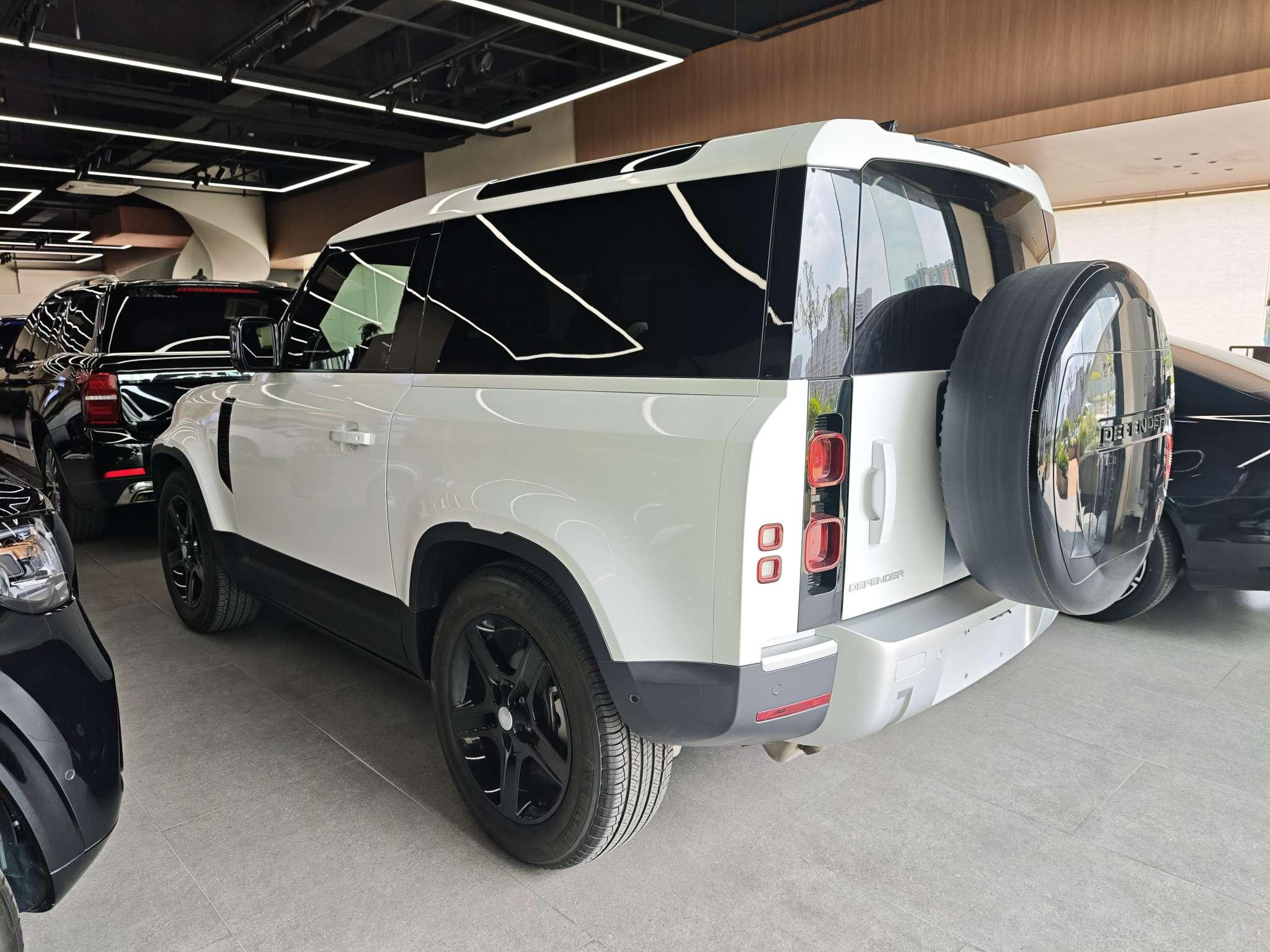 Land Rover Defender 2023 thumb 11