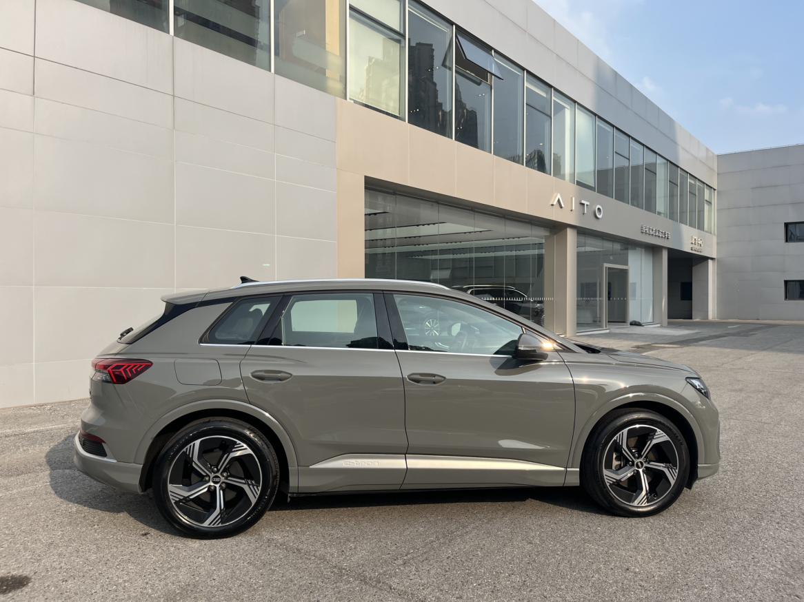 Audi Q4 e-tron 2024 thumb 4
